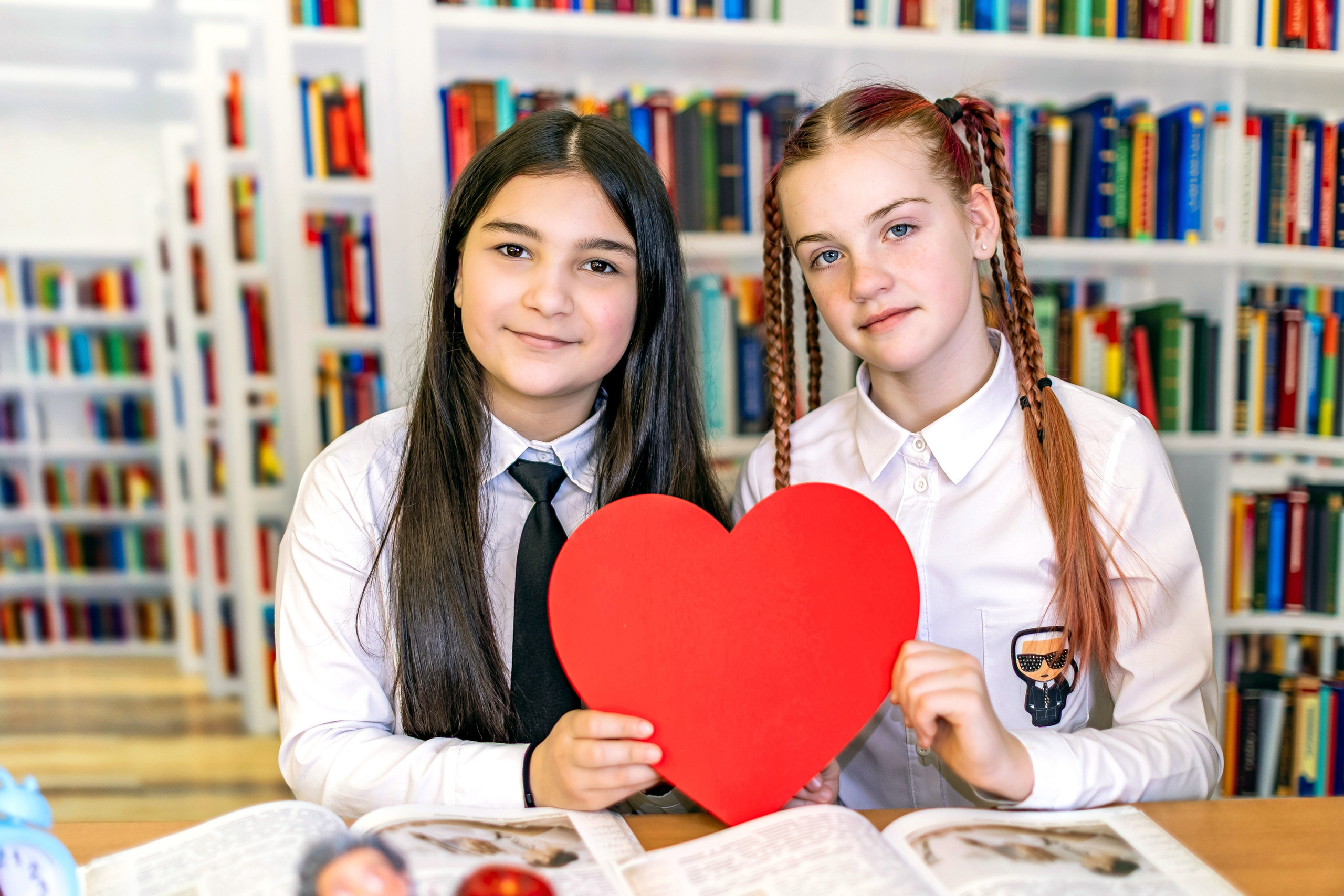 ГАЛЕРЕЯ фотографий для Начальной школы 1-4. Фотограф и видеограф Москва. Свадебный фотограф, видеограф. Выпускные альбомы. Оживающие альбомы