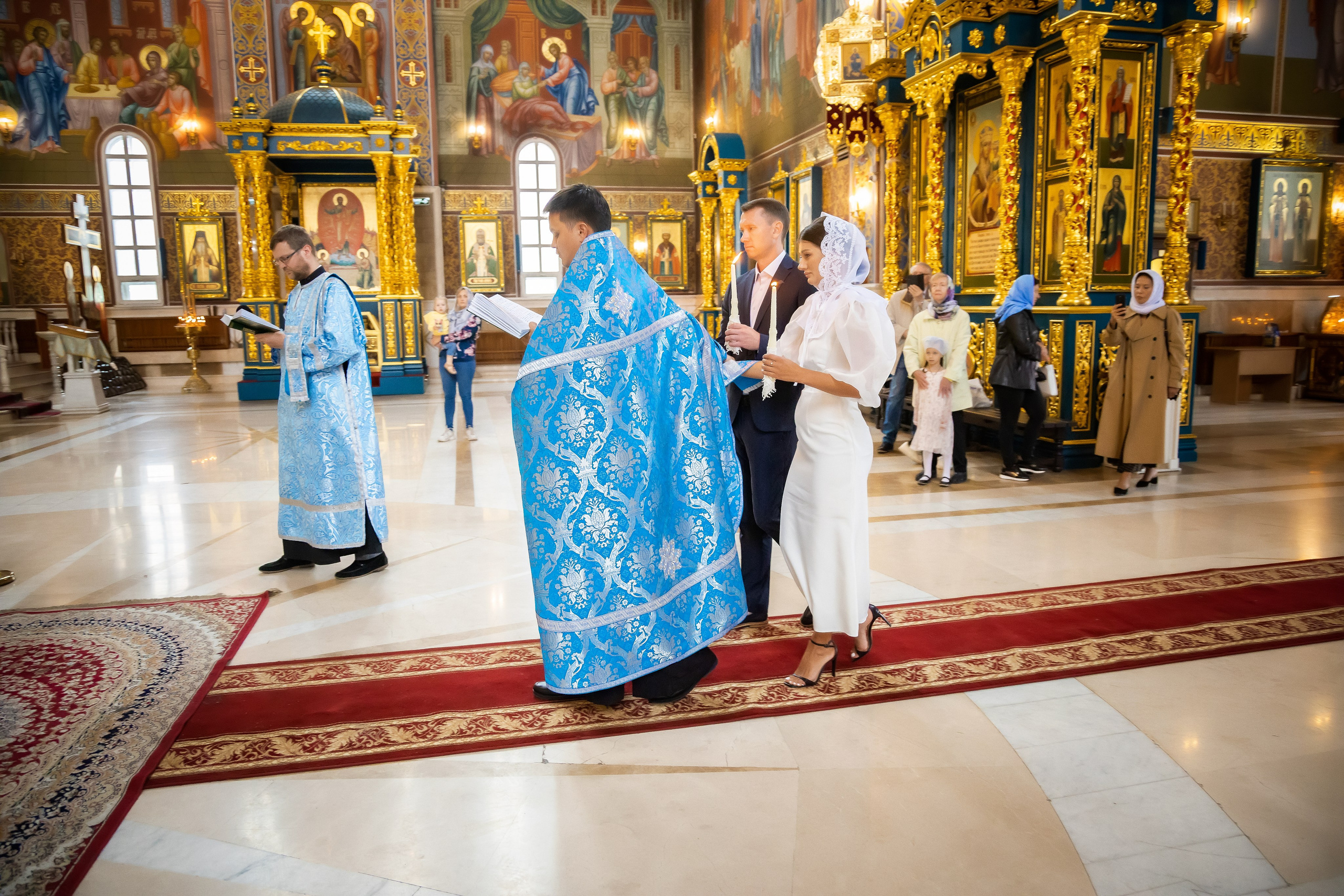 В Храме. Семейный и Свадебный фотограф в Астане Александр Астапов