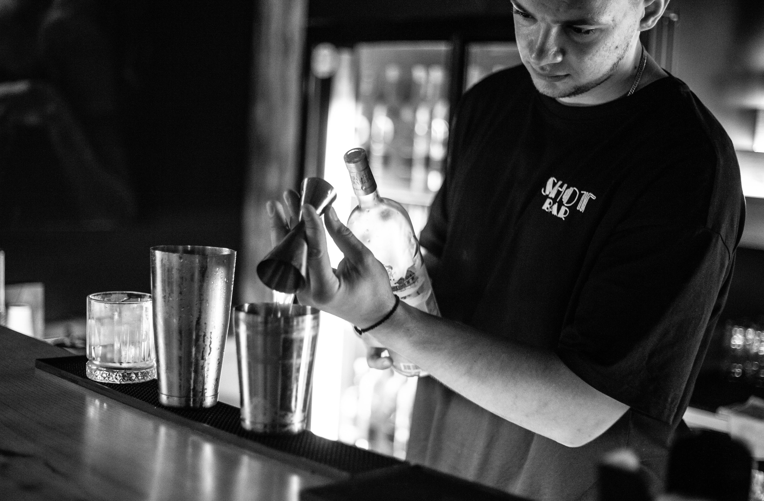 Шот Бар. Уличный фотограф Города N