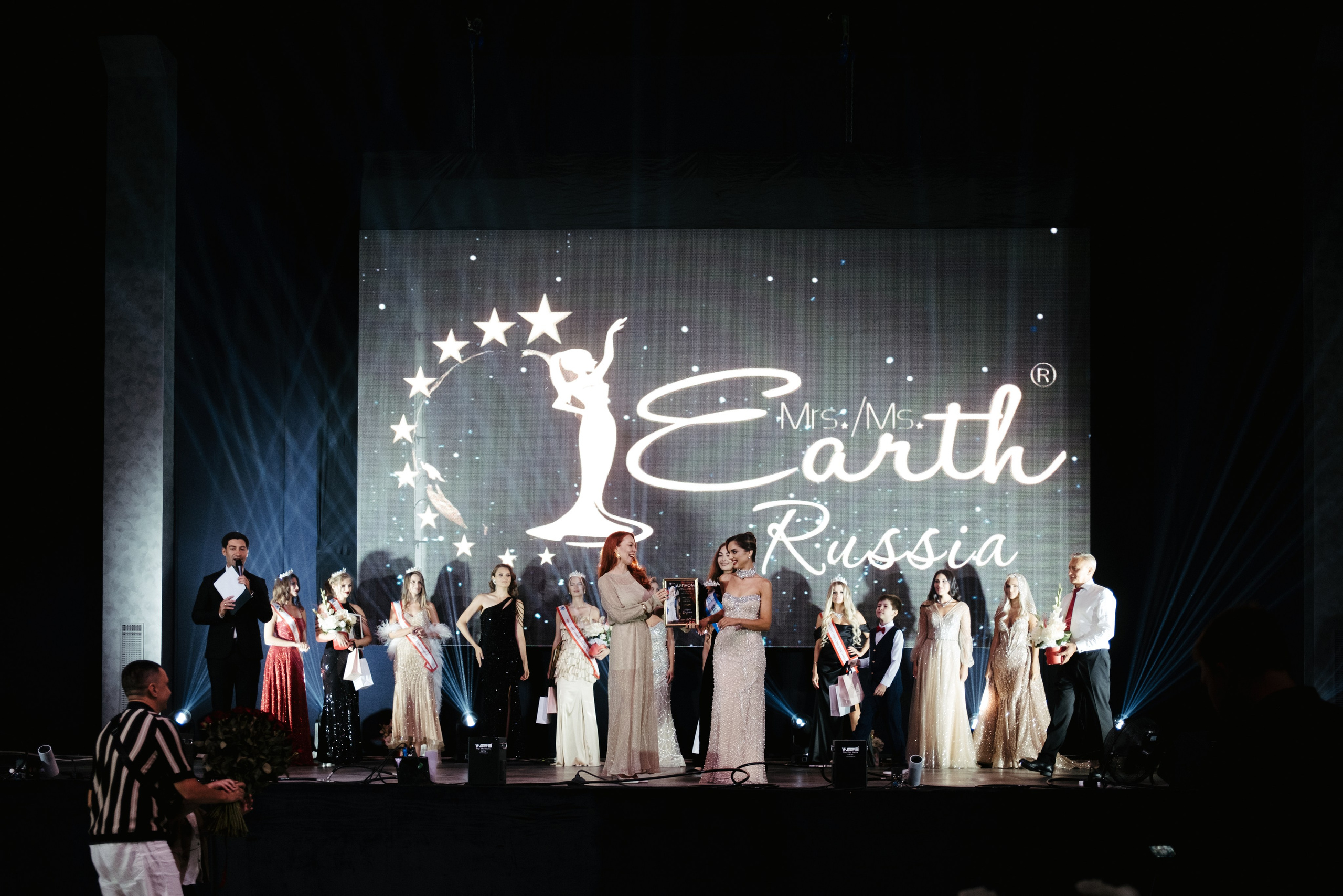 Мисс и Миссис Россия Земли Краснодар 2025 программа. Свадебный и репортажной фотограф Денис Ожигин в Краснодаре и Краснодарском крае
