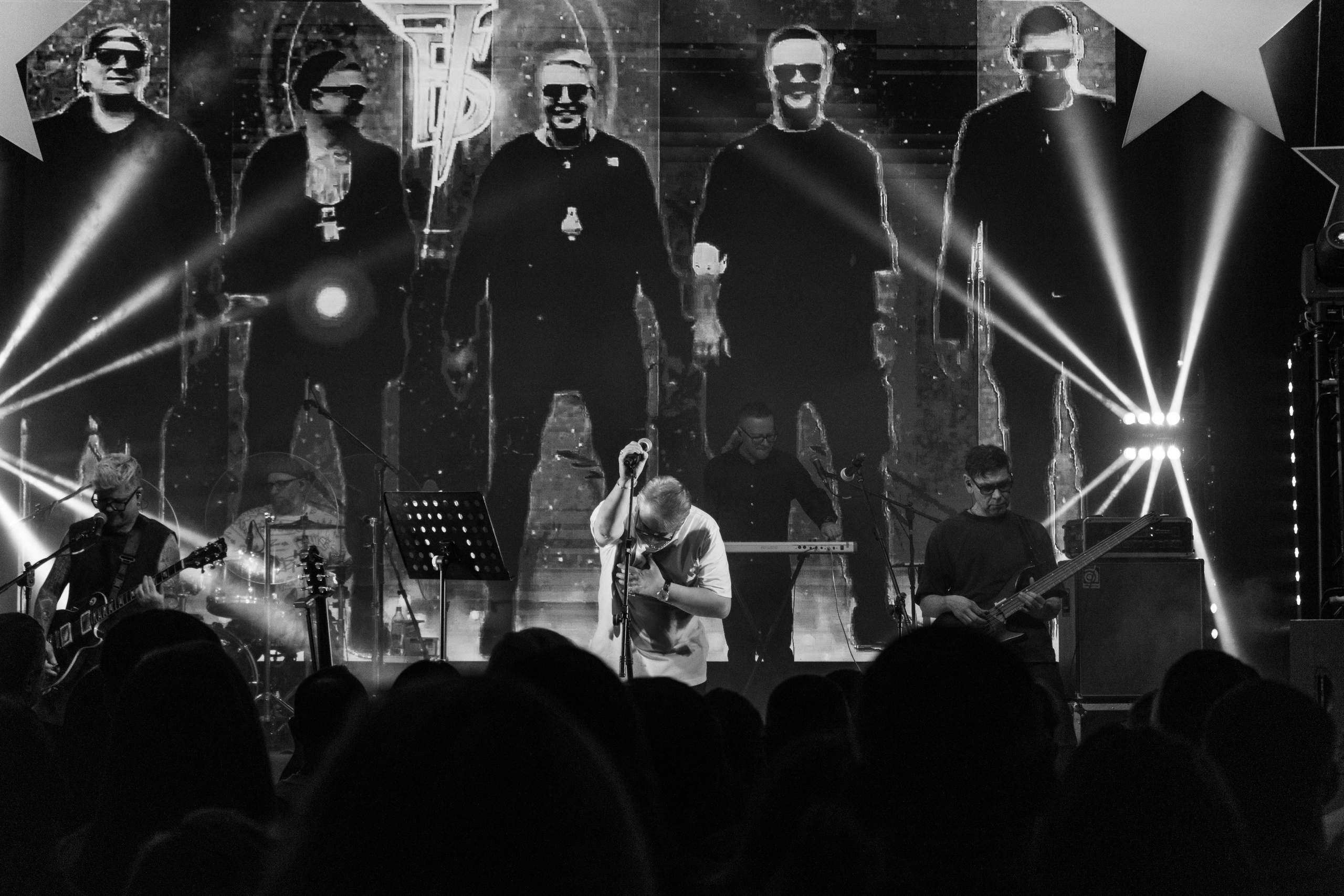 Иван Демьян и группа «7Б». Фотограф Полина Шаленкова. Серпухов