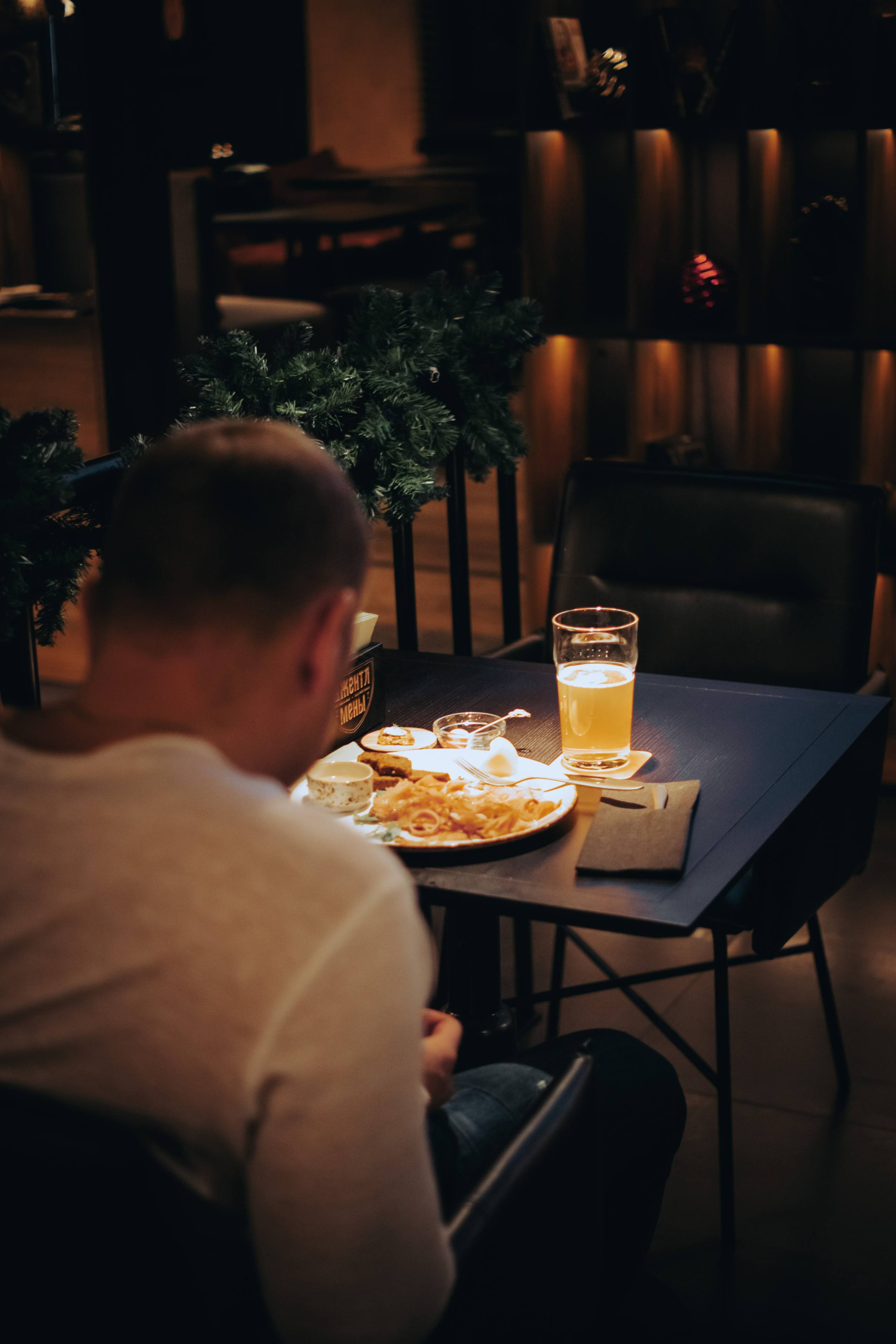 Ресторан Джентлмены. KRIS KRUPINNIKOVA