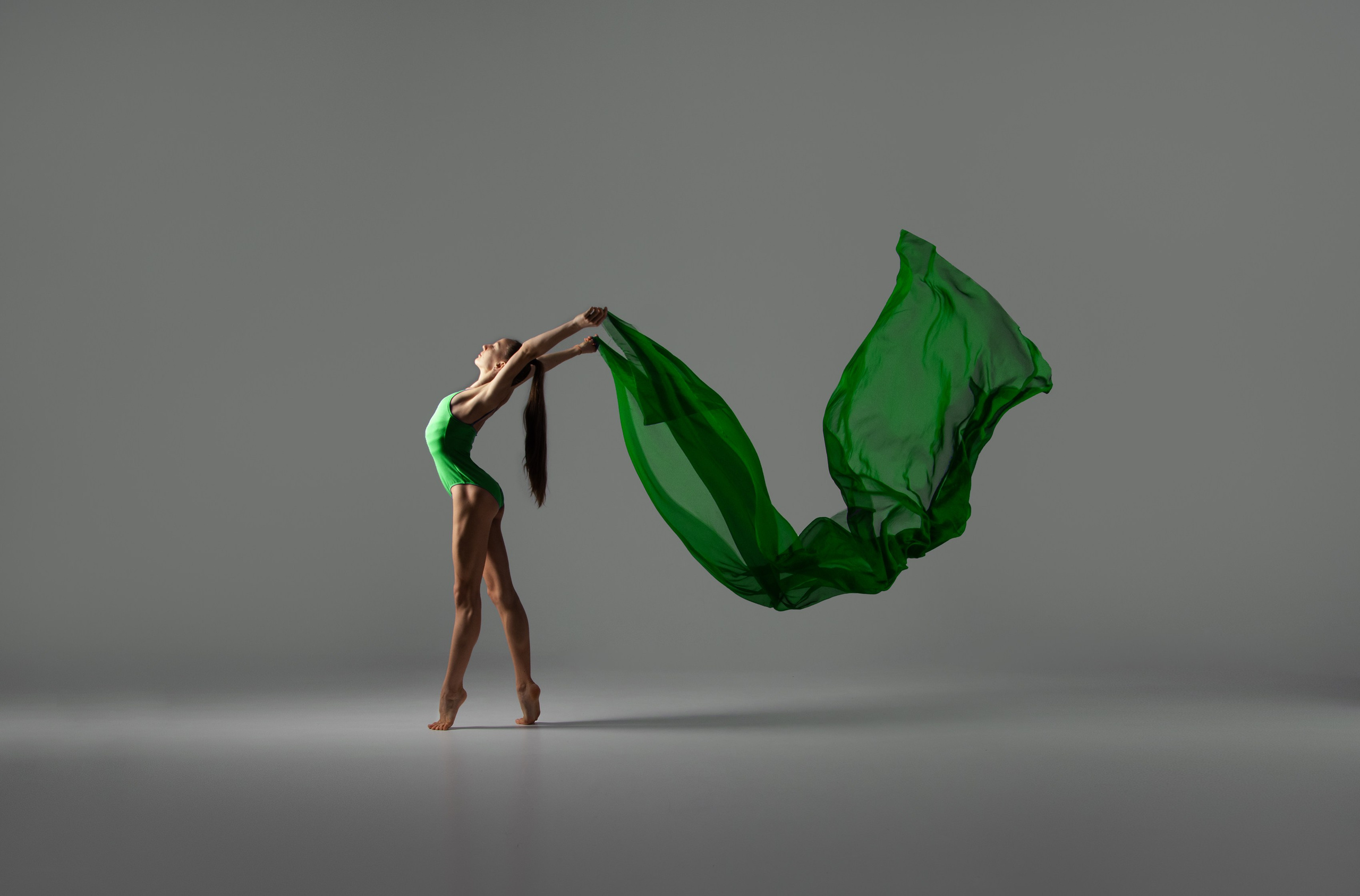 Съемка с тканью. Sport Art Photographer Moscow