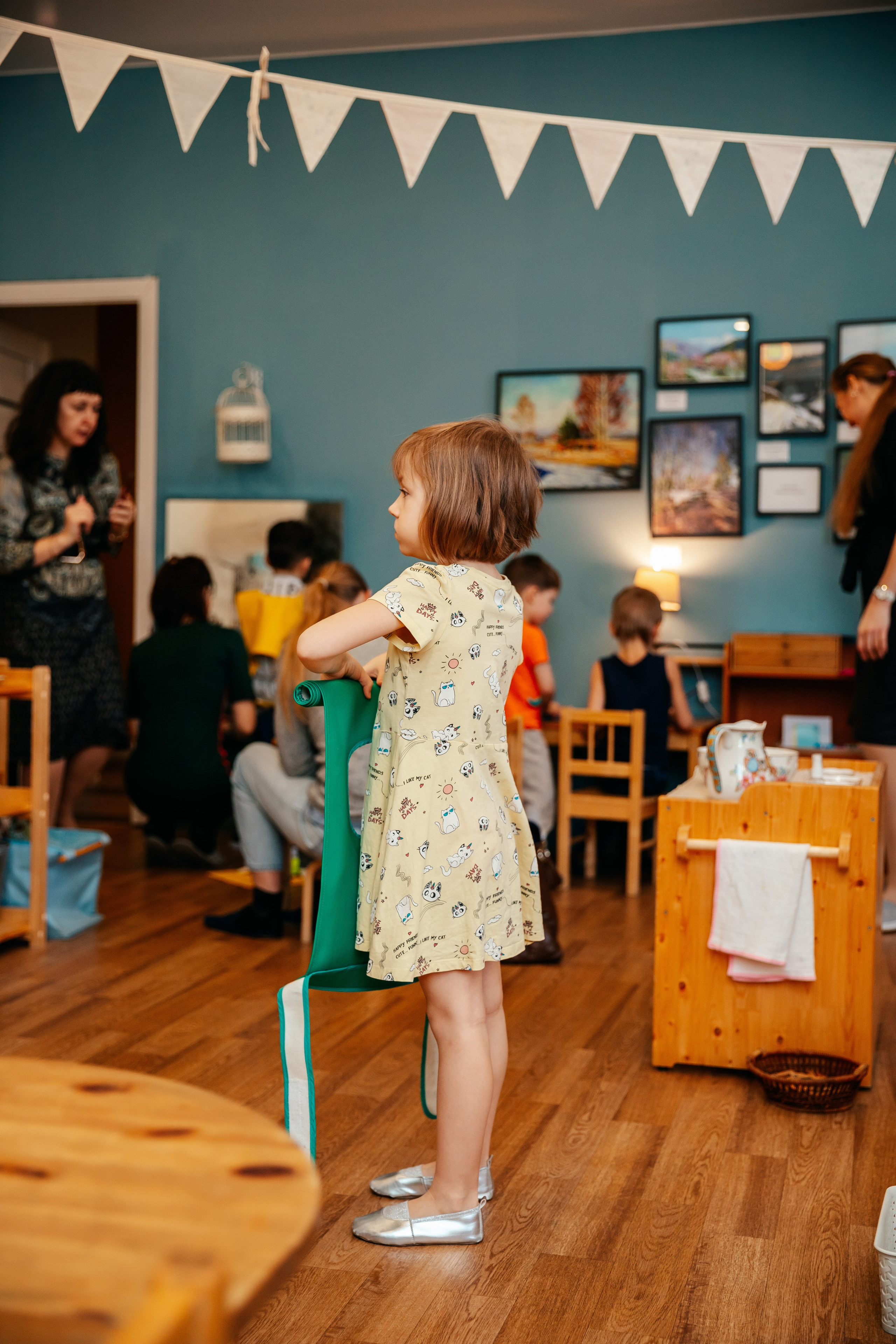 8 марта в Монтессори-саду. Семейный lifestyle фотограф в Санкт-Петербурге Людмила Пахомова