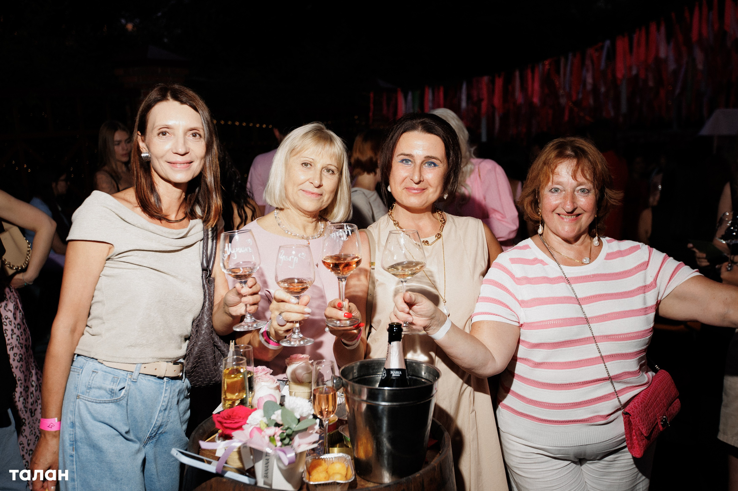 ВИНОТЕКА [бар+магаз] — BIRTHDAY PARTY. СВОИ. ФОТООТЧЕТЫ-СОБЫТИЯ-МЕСТА