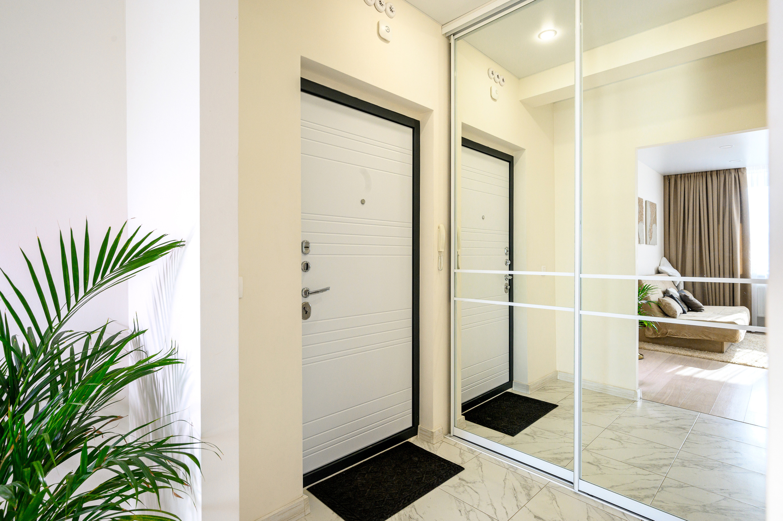 Светлая студия на продажу. Интерьерный фотограф. Фото- видеосъемка недвижимости Санкт-Петербург