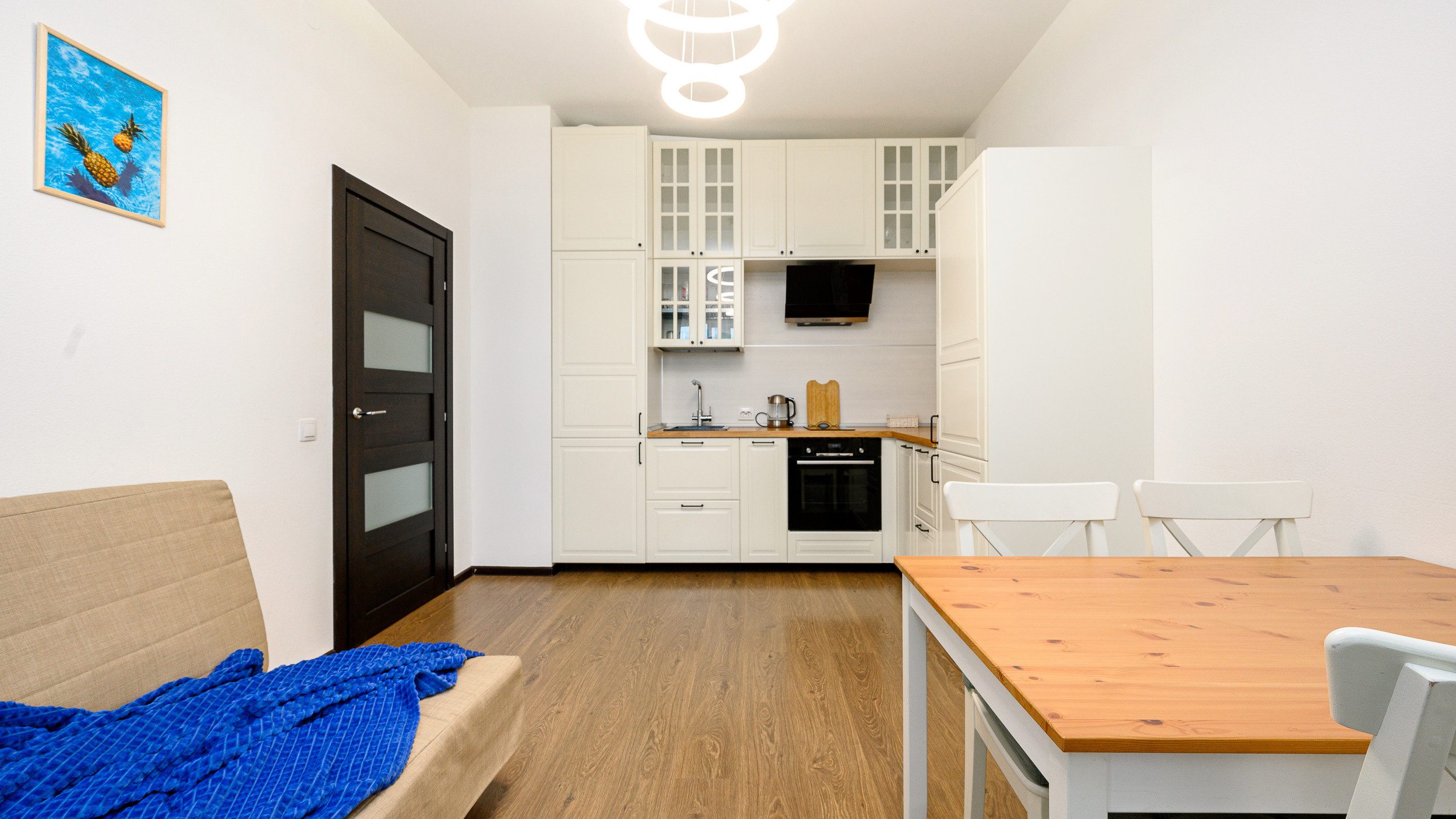 Квартира под аренду. Интерьерный фотограф. Фото- видеосъемка недвижимости Санкт-Петербург