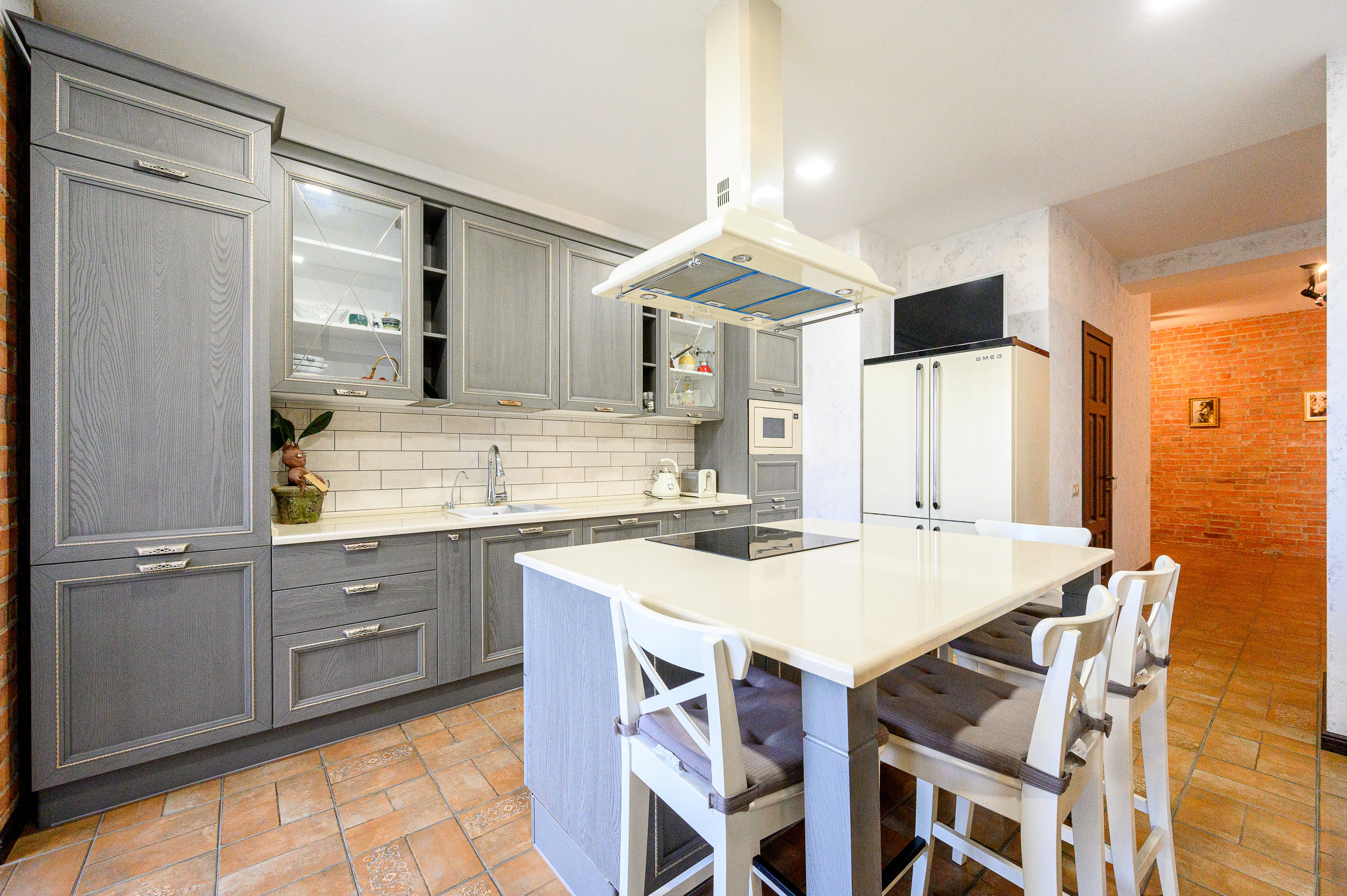 Квартира Санкт-Петербурге. Интерьерный фотограф. Фото- видеосъемка недвижимости Санкт-Петербург