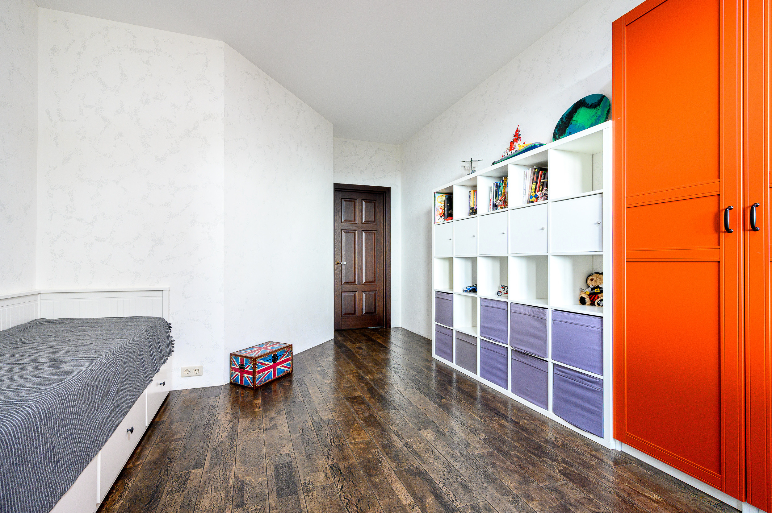 Квартира Санкт-Петербурге. Интерьерный фотограф. Фото- видеосъемка недвижимости Санкт-Петербург