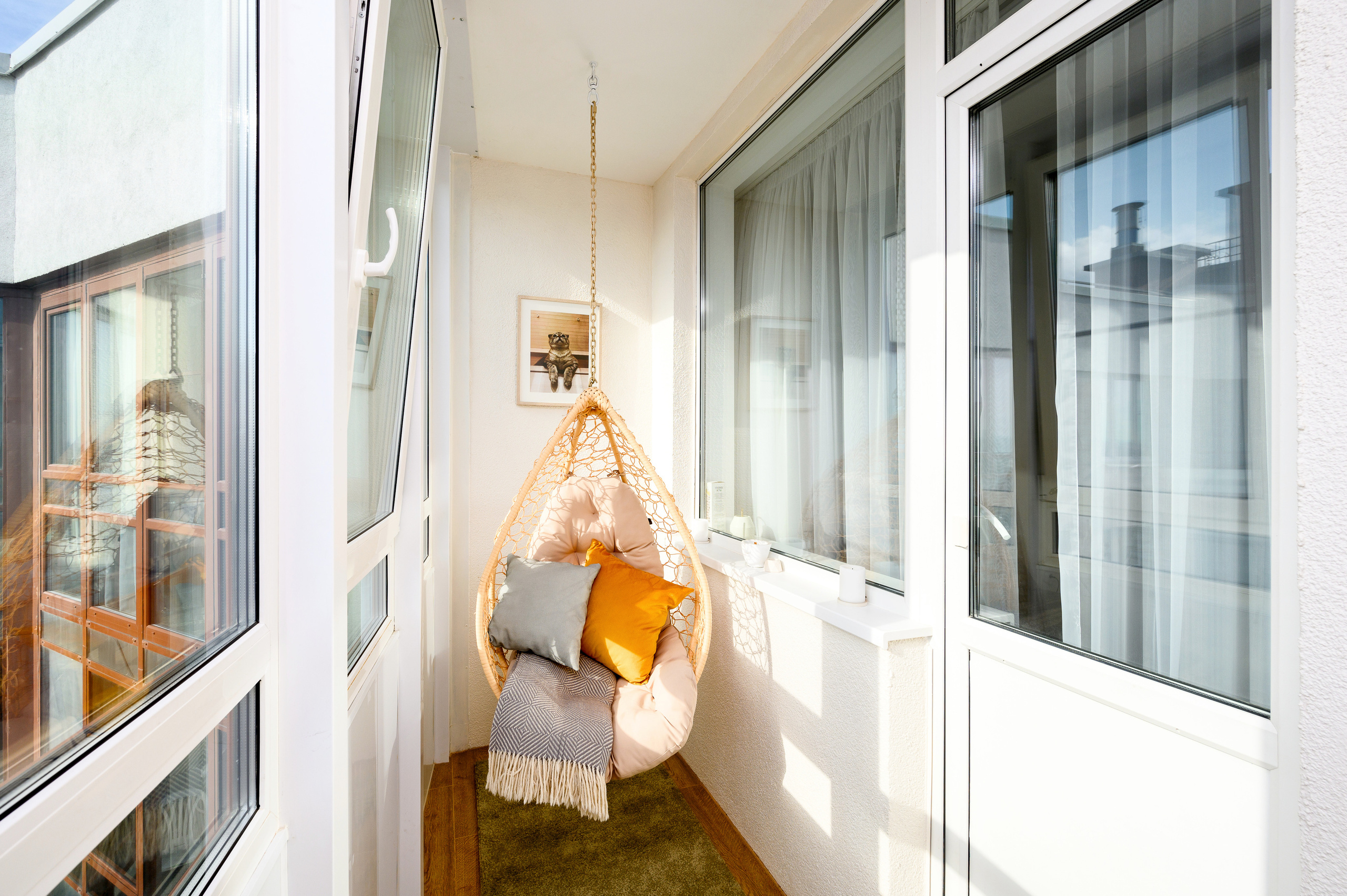 Светлая студия на продажу. Интерьерный фотограф. Фото- видеосъемка недвижимости Санкт-Петербург