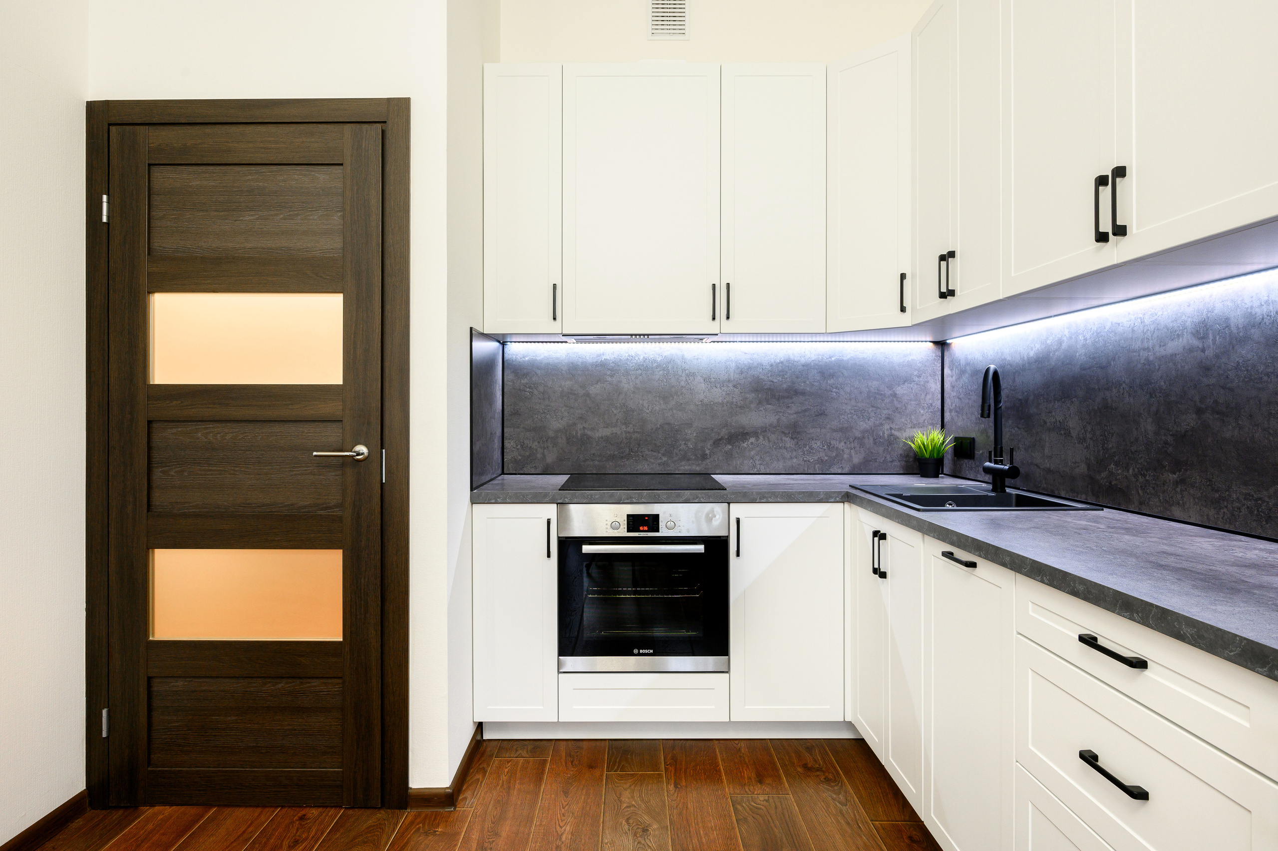 Квартира на продажу. Интерьерный фотограф. Фото- видеосъемка недвижимости Санкт-Петербург