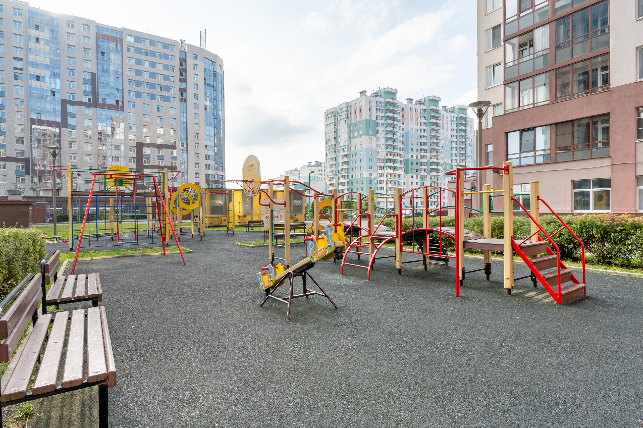 Светлая студия на продажу. Интерьерный фотограф. Фото- видеосъемка недвижимости Санкт-Петербург