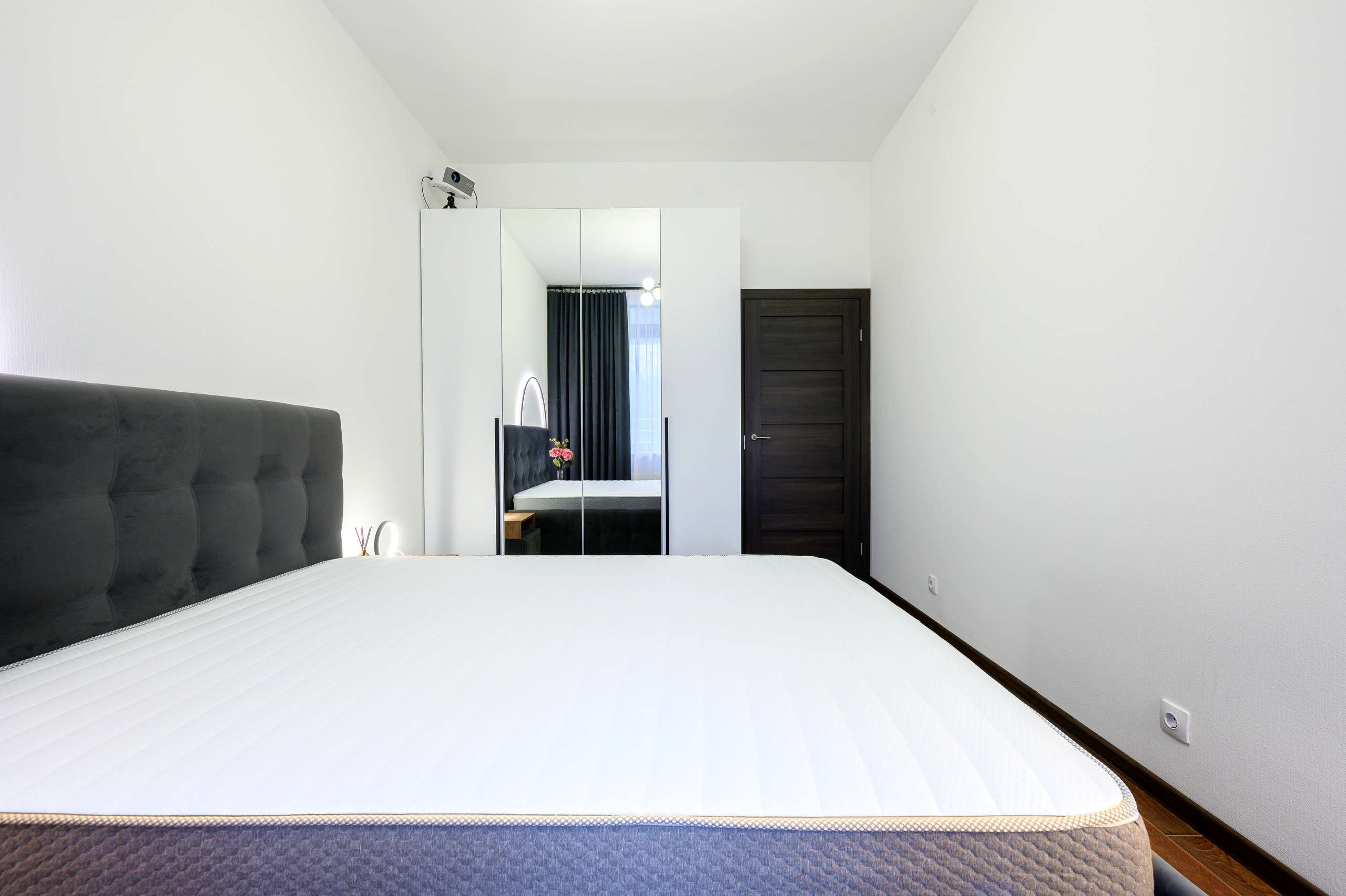 Квартира на продажу. Интерьерный фотограф. Фото- видеосъемка недвижимости Санкт-Петербург