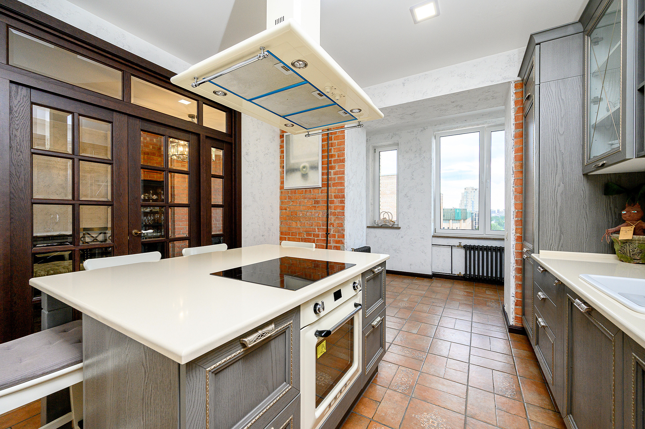 Квартира Санкт-Петербурге. Интерьерный фотограф. Фото- видеосъемка недвижимости Санкт-Петербург