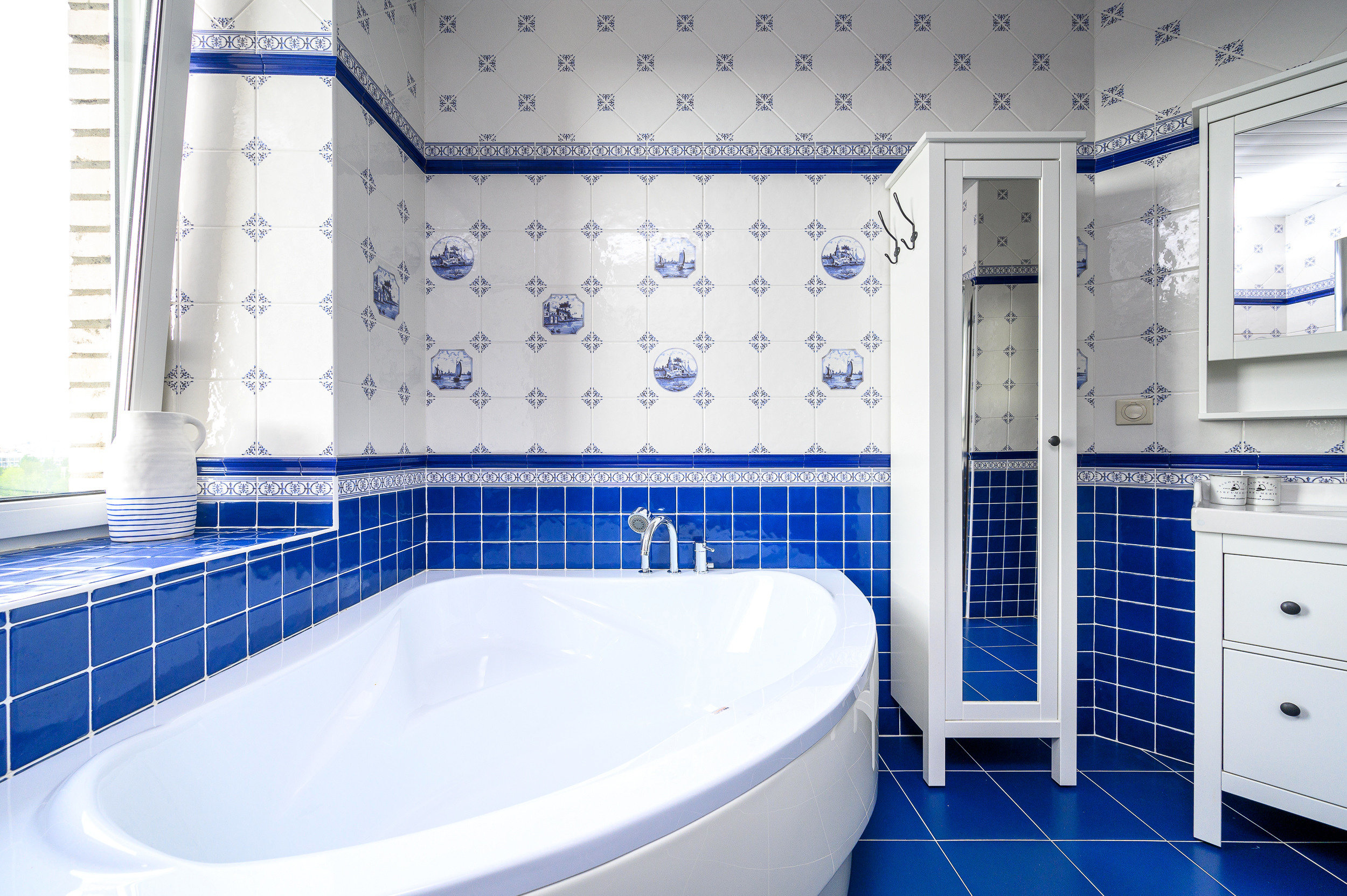 Квартира Санкт-Петербурге. Интерьерный фотограф. Фото- видеосъемка недвижимости Санкт-Петербург