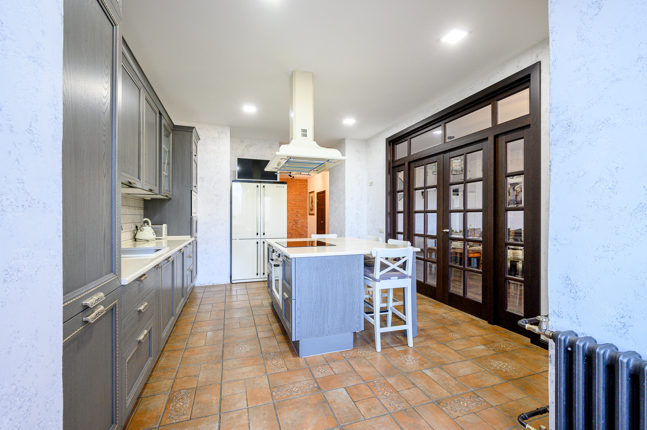 Квартира Санкт-Петербурге. Интерьерный фотограф. Фото- видеосъемка недвижимости Санкт-Петербург