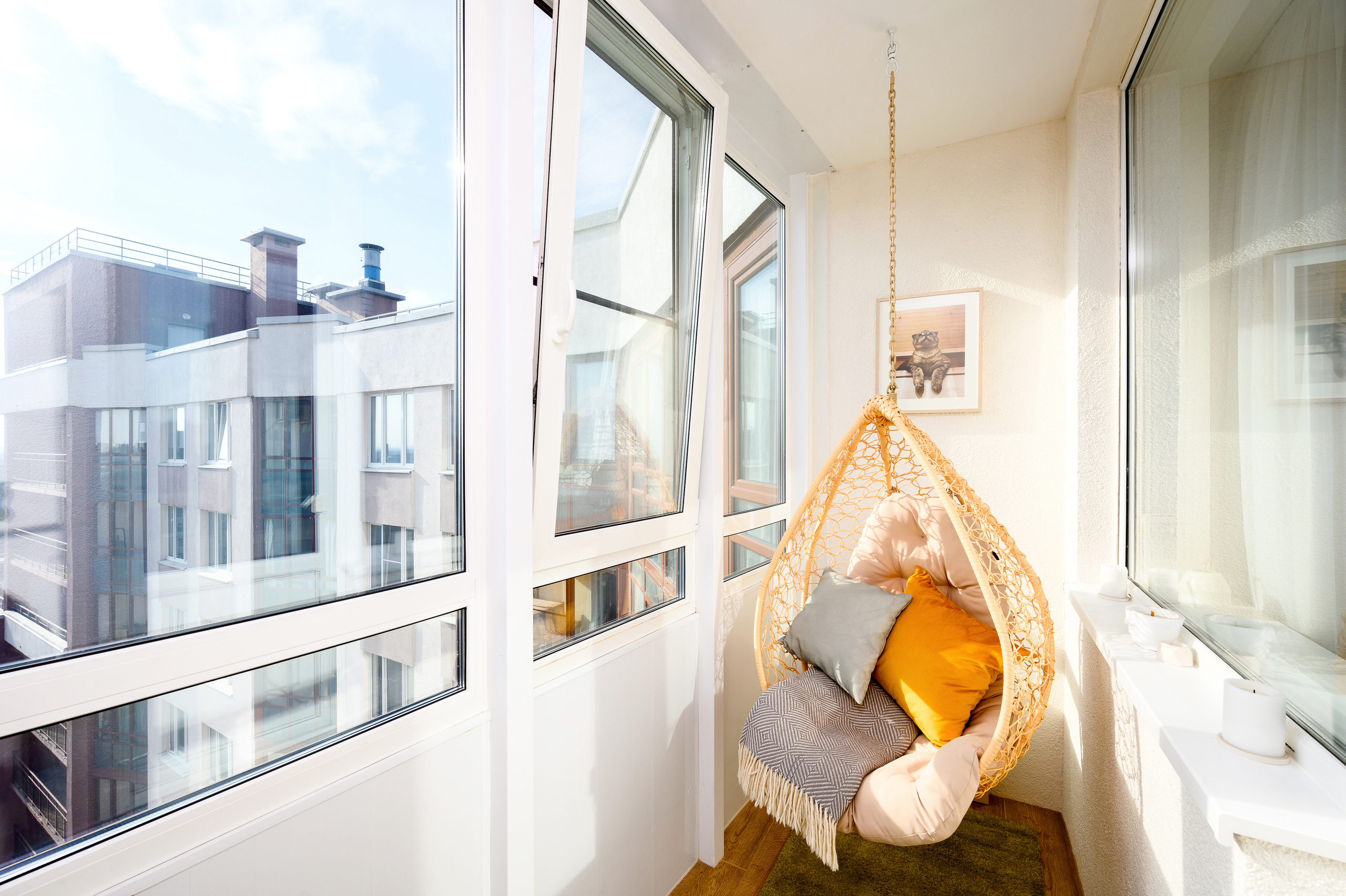 Светлая студия на продажу. Интерьерный фотограф. Фото- видеосъемка недвижимости Санкт-Петербург