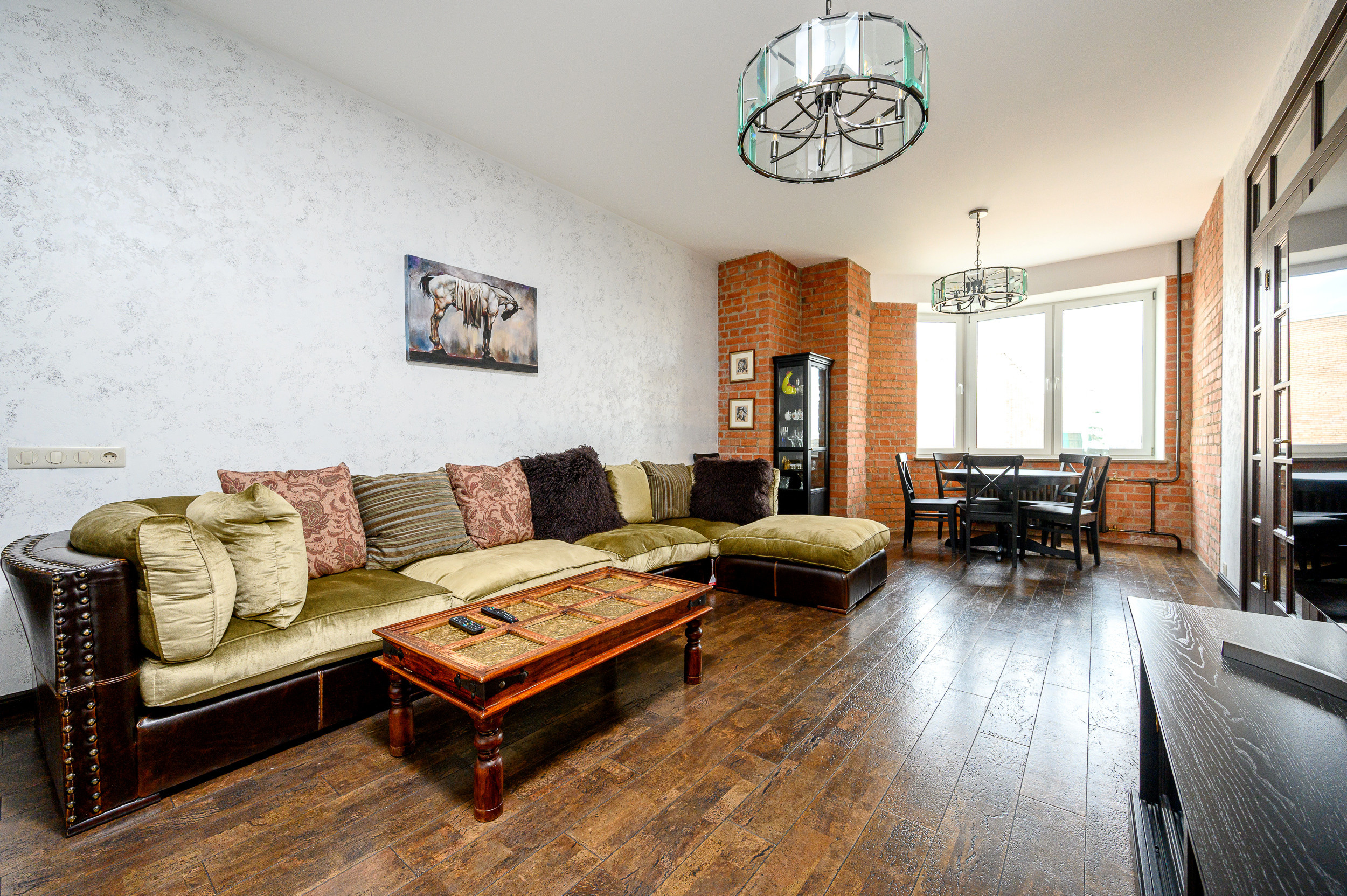 Квартира Санкт-Петербурге. Интерьерный фотограф. Фото- видеосъемка недвижимости Санкт-Петербург