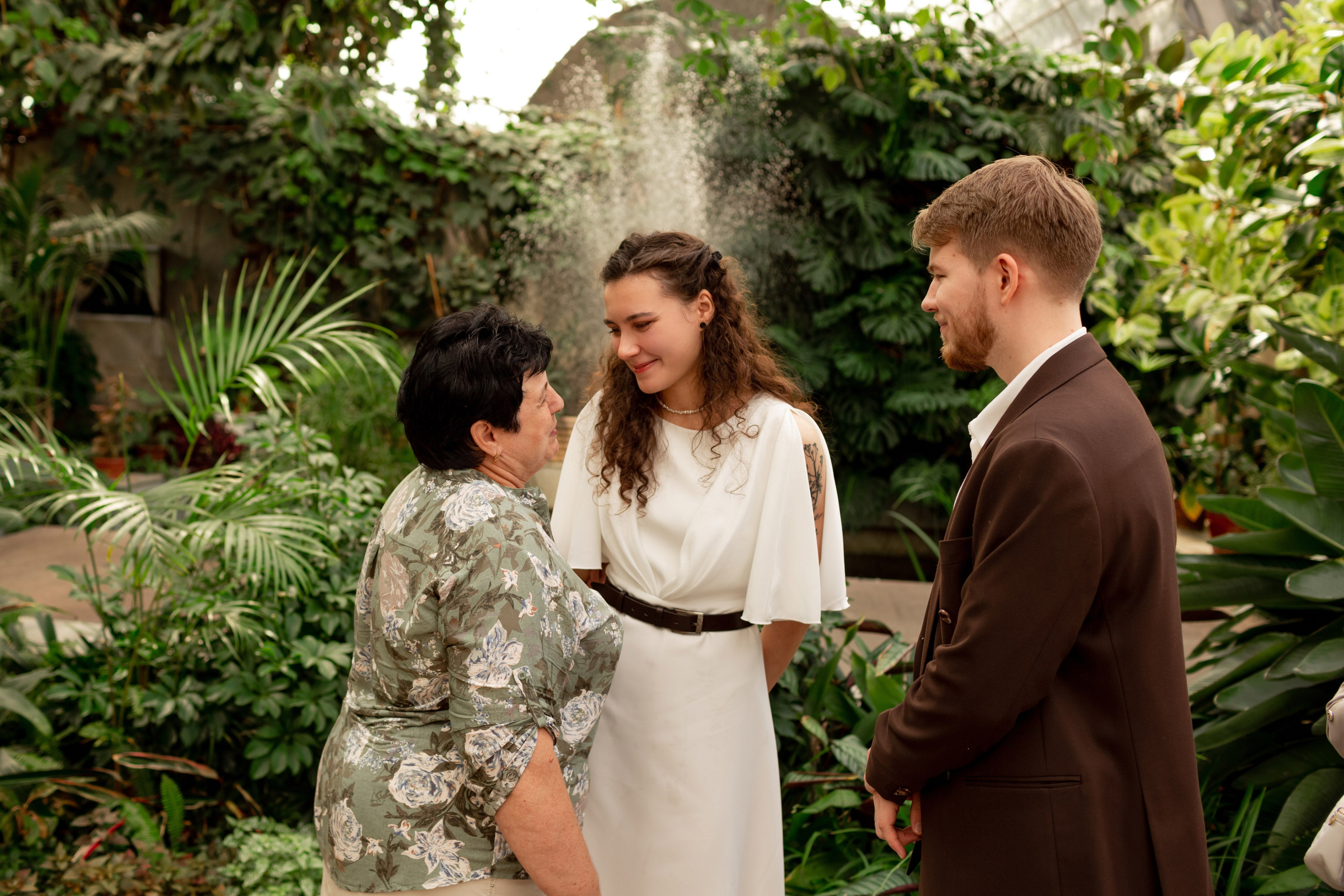 Выездная регистрация в Оранжерее Таврического сада. Свадебный фотограф Кирилл Белый