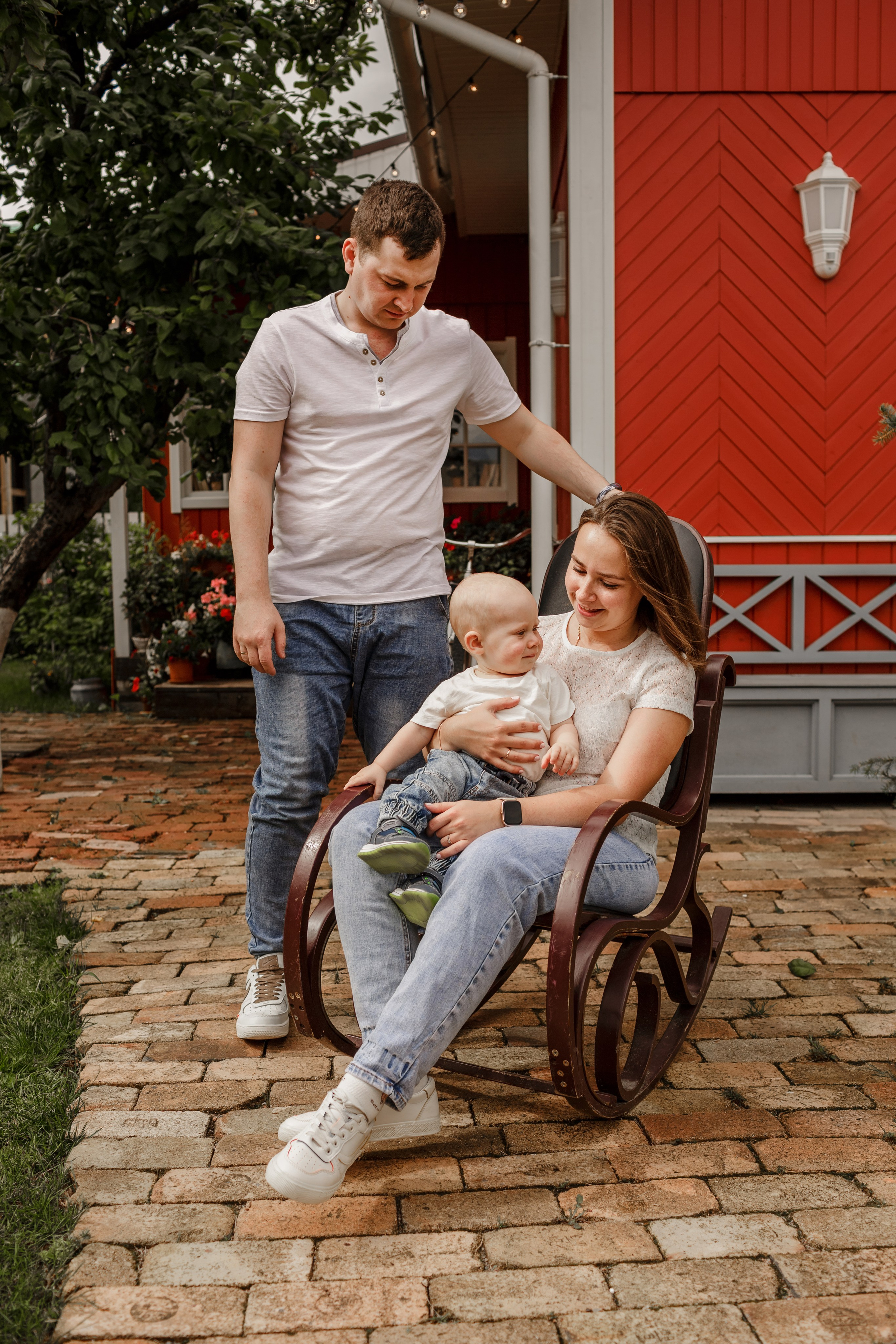 Семейная фотосессия в загородном доме. Свадебный фотограф Кирилл Белый