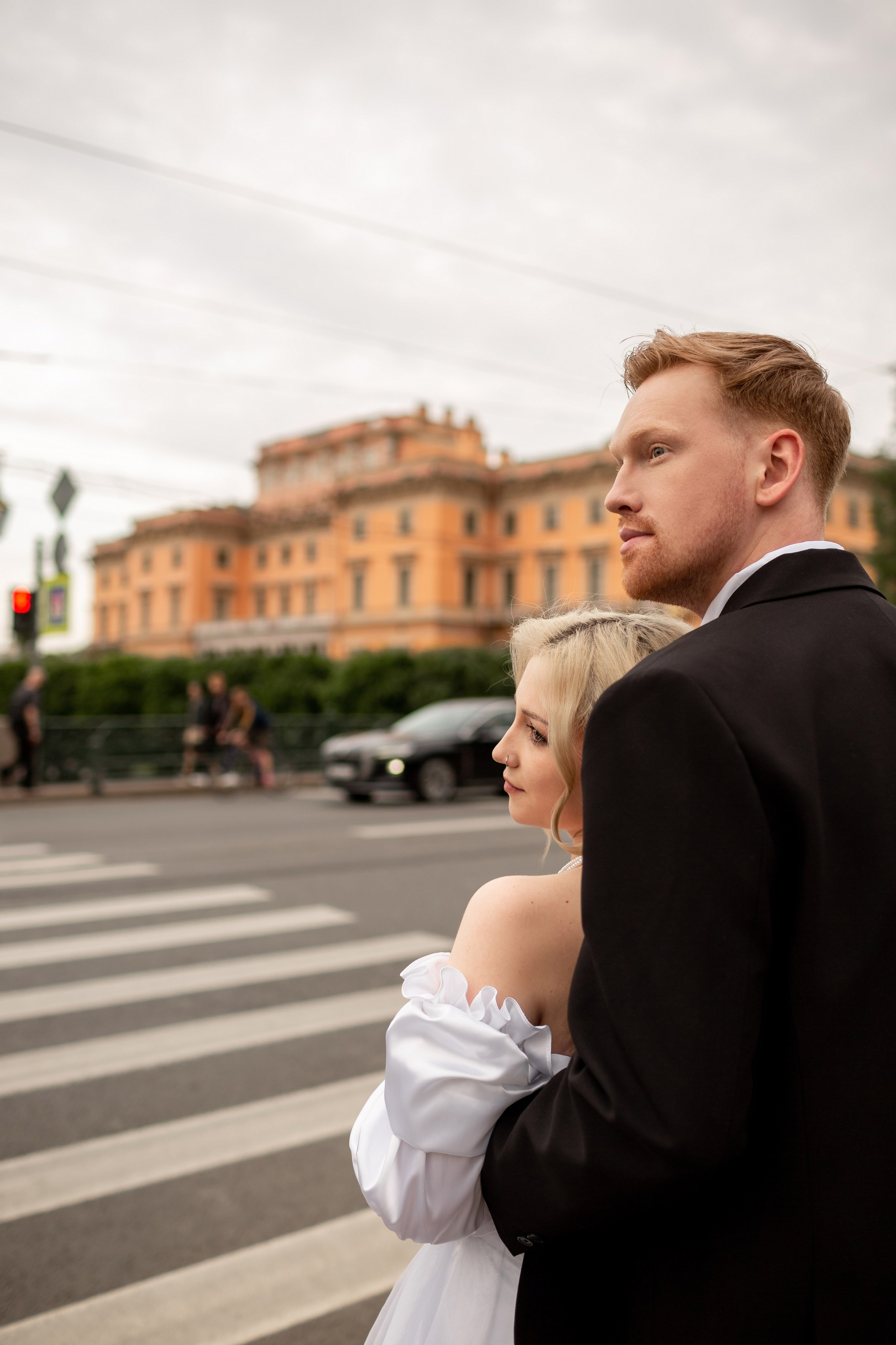 Свадебная фотопрогулка по улицам Петербурга. Свадебный фотограф Кирилл Белый
