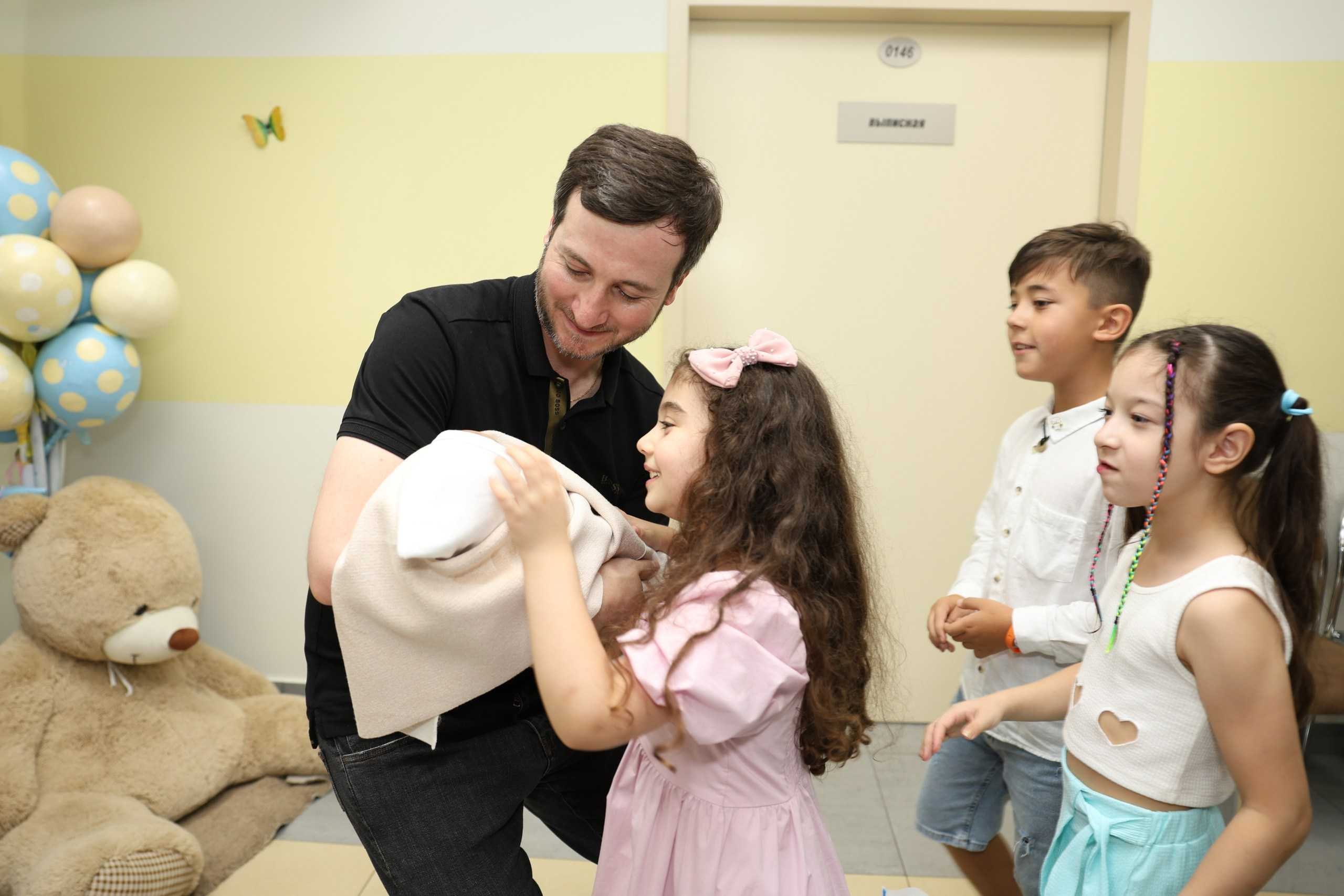 Выписка из роддома. Семейный и детский фотограф в Москве Орешина Юлия