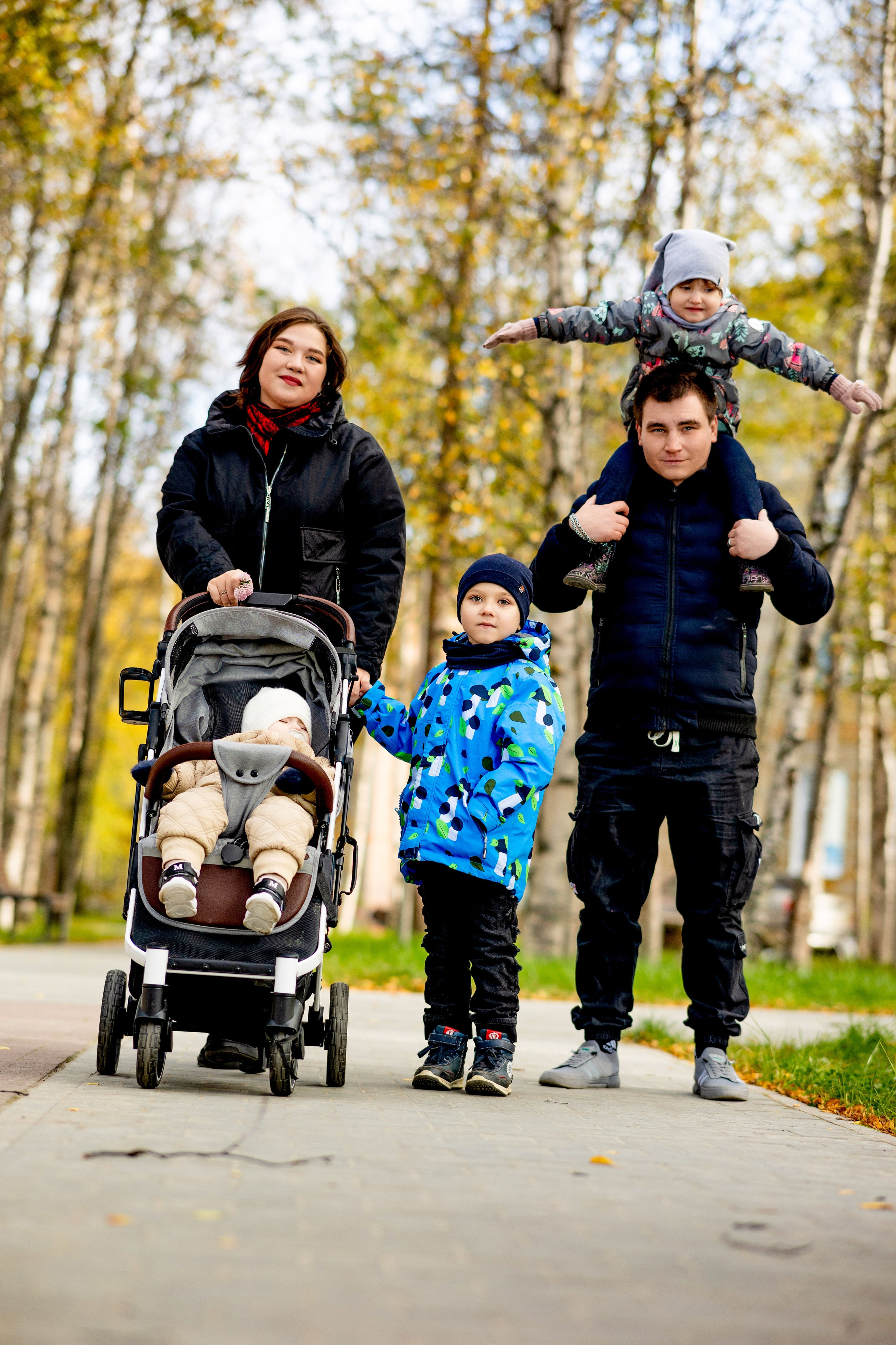 Семейная фотосессия 2024 год. Артём Печерин фотограф в Оленегорске