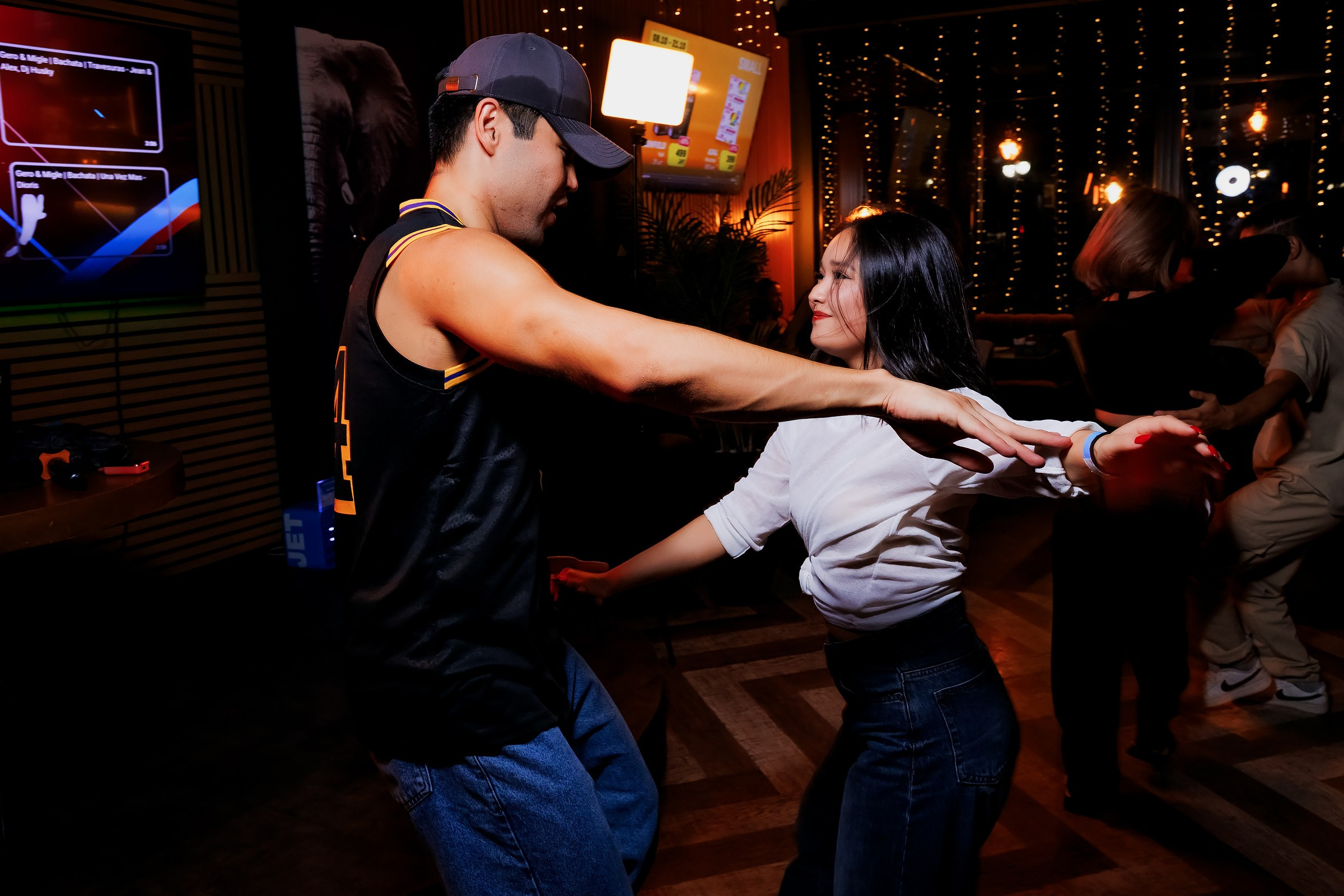 Bachata party by One Flick-BayMax. Репортажный фотограф в Алматы Каюпов Сержан