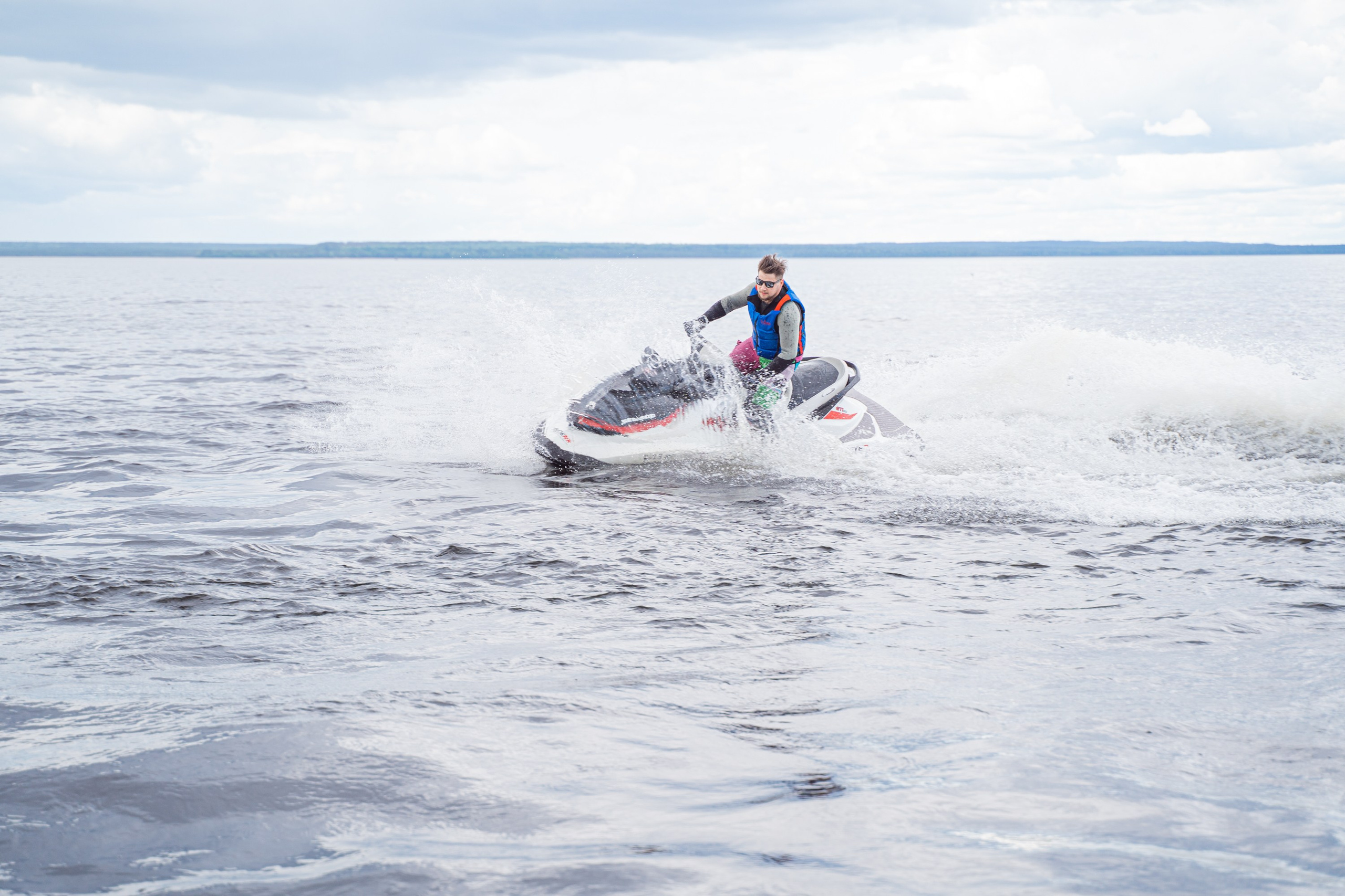 Гидровыезд в Коневский мужской монастырь. Свадебный, семейный, портретный, репортажный фотограф в Санкт-Петербурге