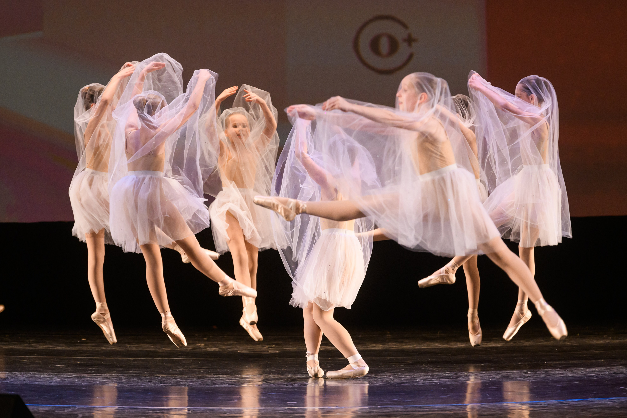 23 апреля, часть 1, БКЗ Октябрьский, г. Санкт-Петербург. Золотое яблочко