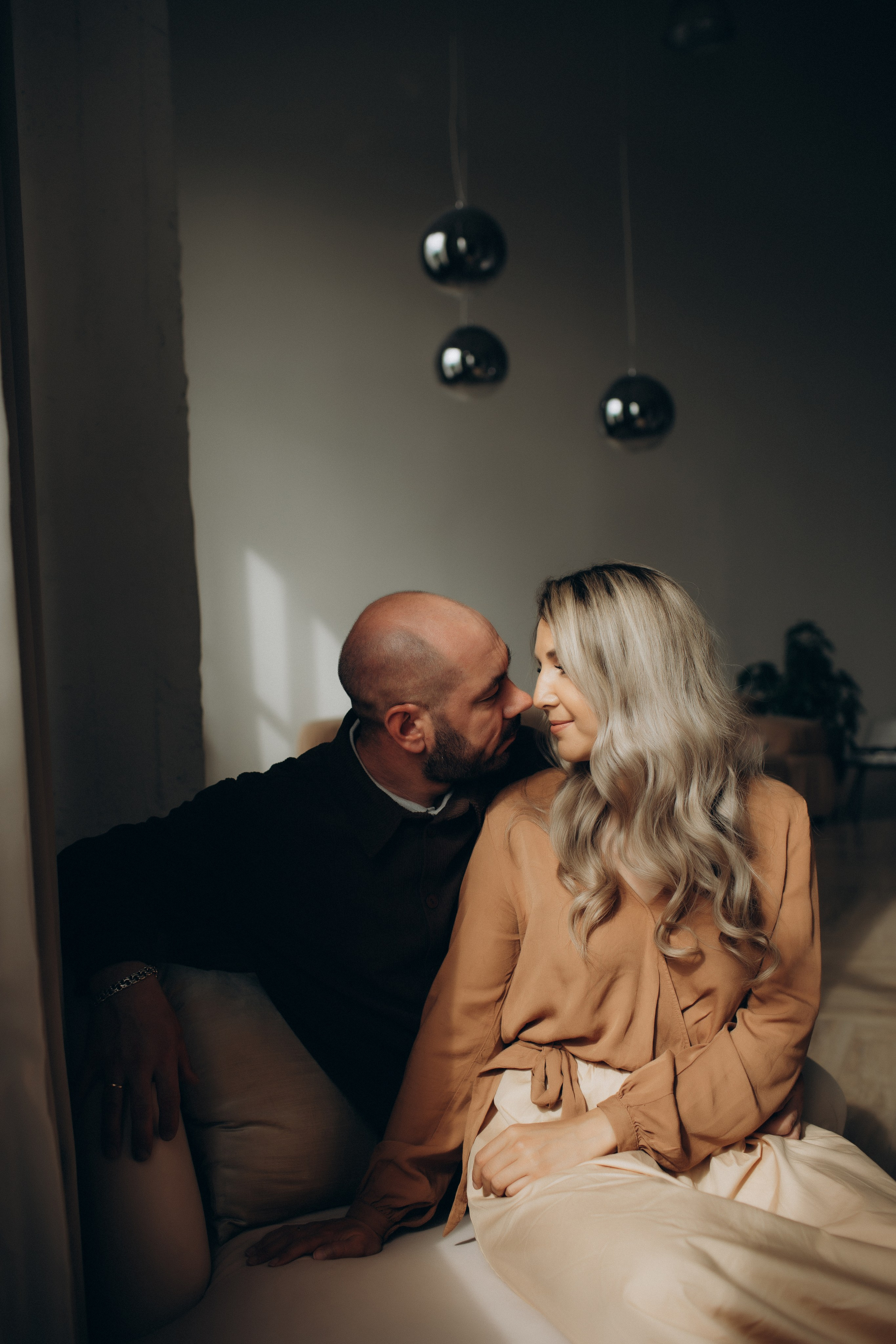 Семейная фотосессия в студии «Scandi». Семейный фотограф в Челябинске Ксения Зубкова