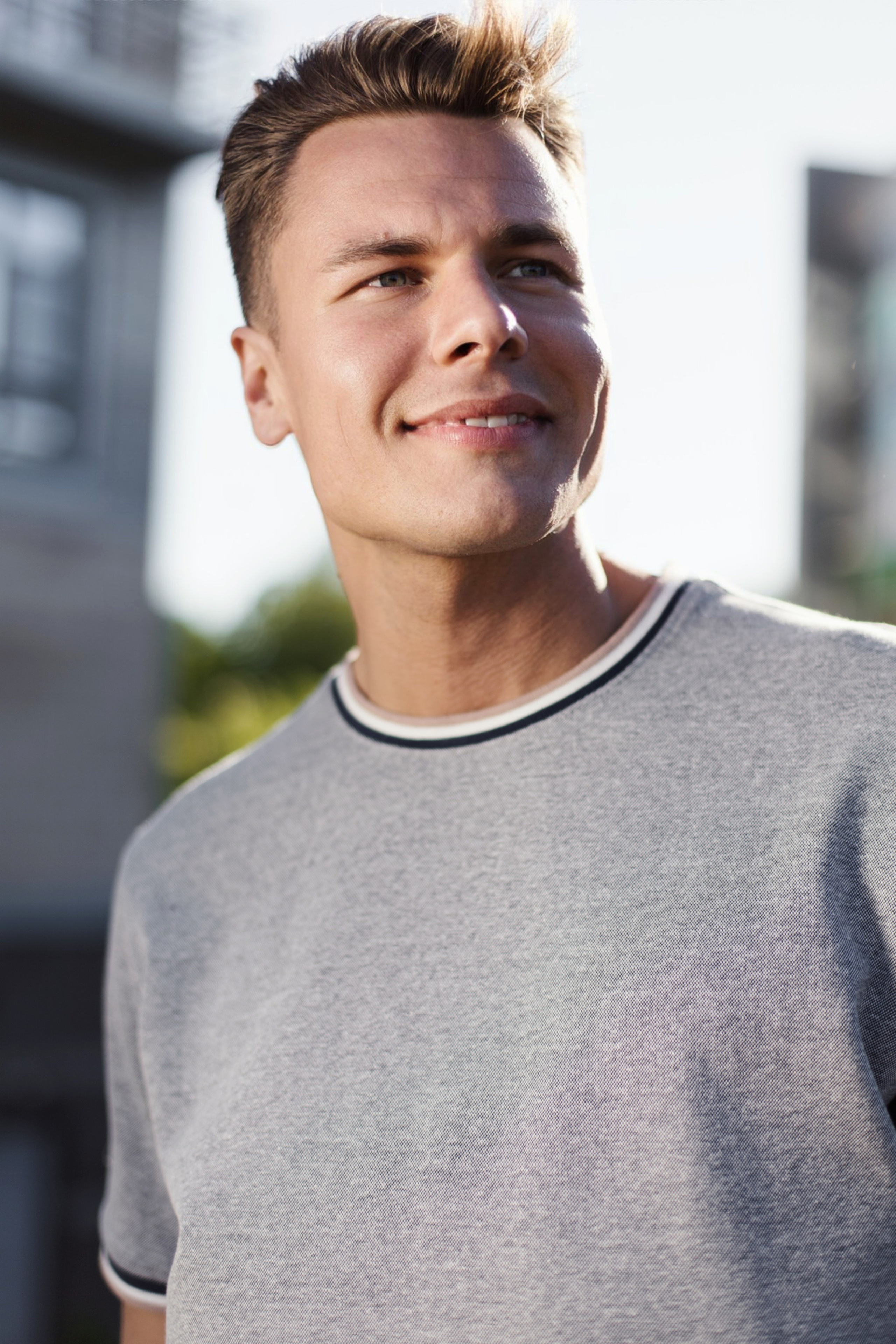 Михаил, 189 см, 50-52 р-р. KED Production — продакшн из СПб. Создаём фото, видео и контент, который помогает брендам и селлерам продавать больше