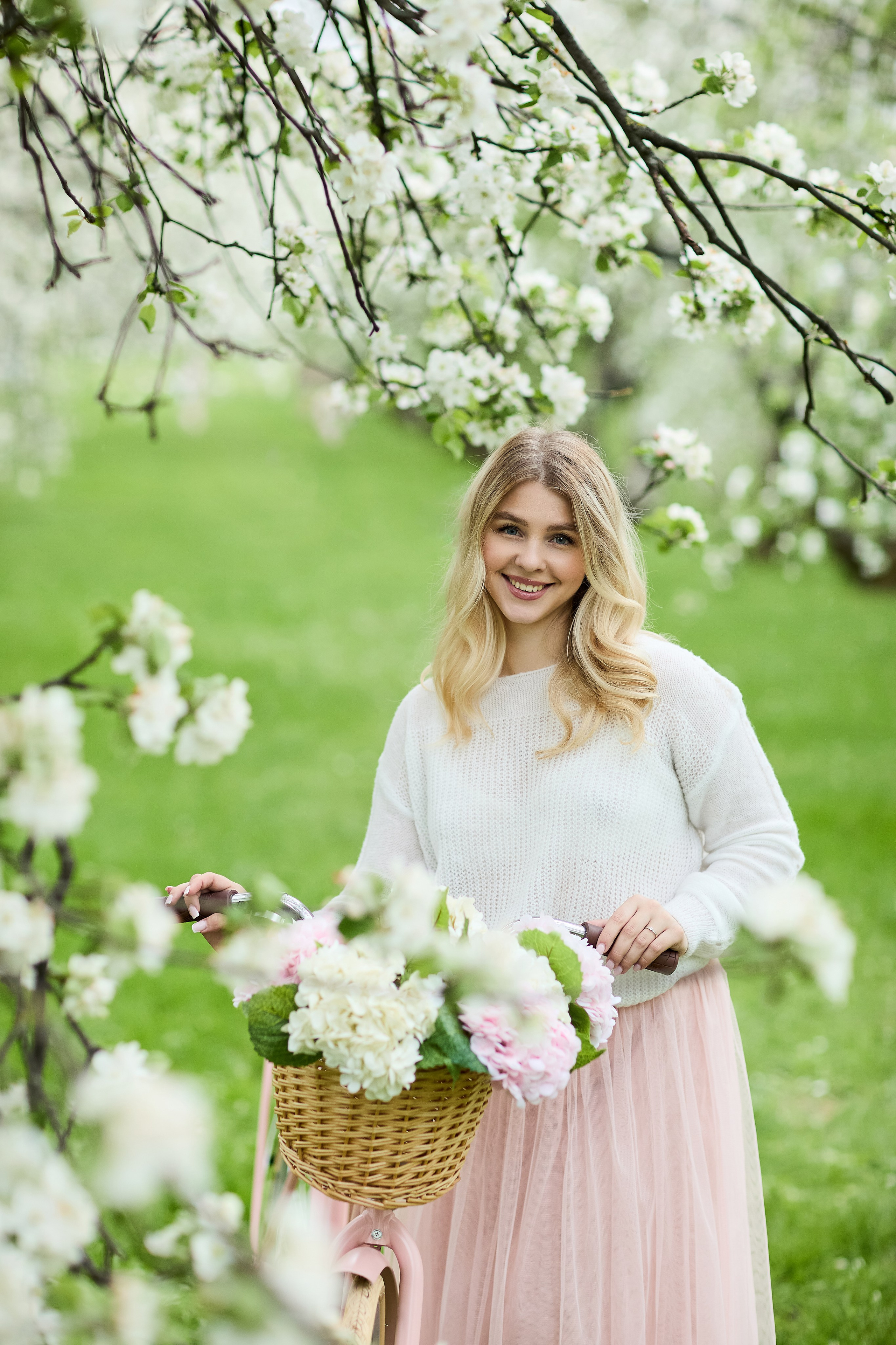 Фотосессия в цветущих садах. Репортажный Фотограф Москва Дарья Лунева