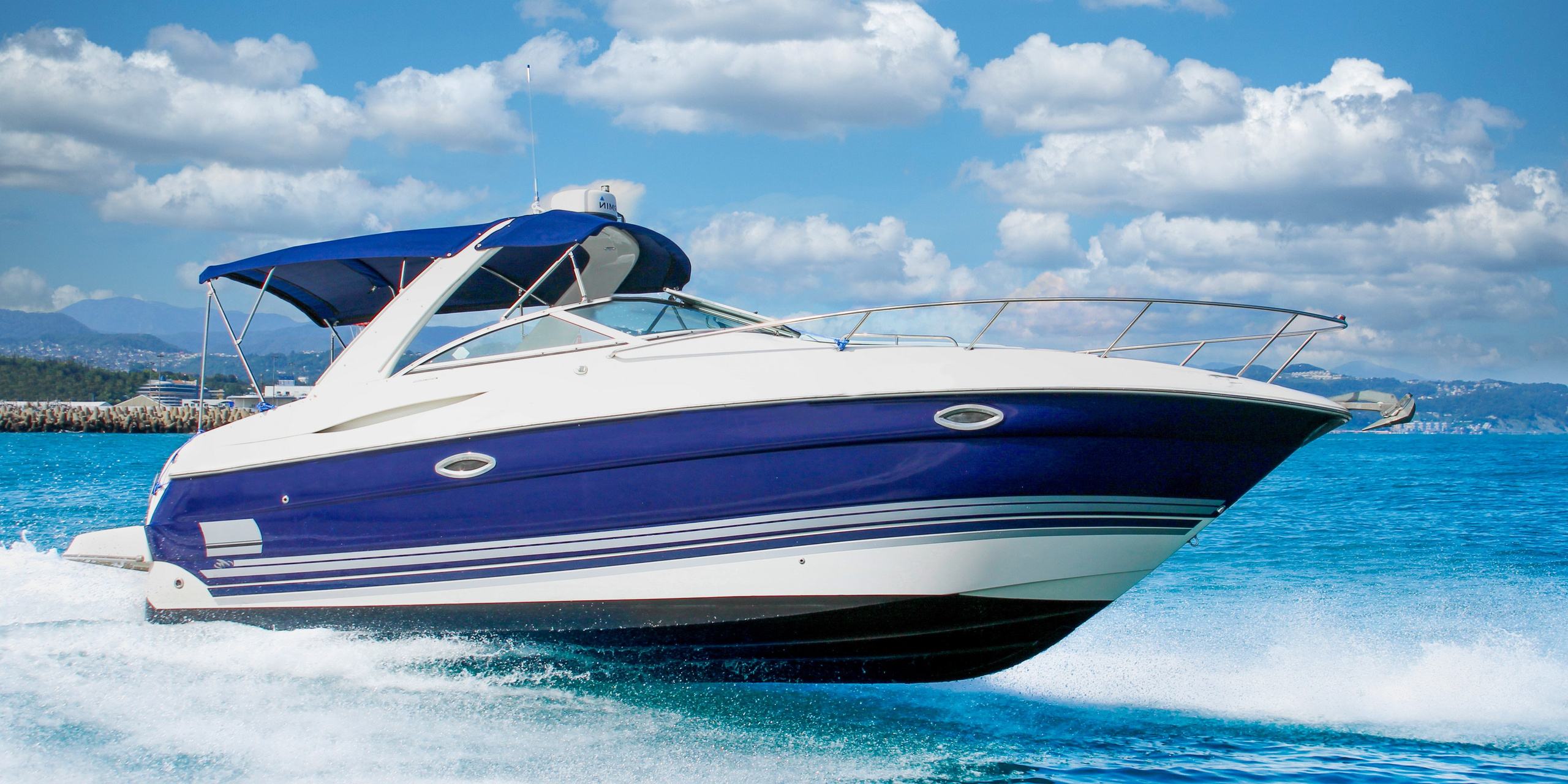 SEA RAY 275 КОРСИКА. Успейте забронировать катер в Сочи, по очень выгодной цене — 7 900₽ в октябре. Аренда от эконом Катеров до премиум Яхт в Сочи. Сделаем ваш отдых незабываемым!