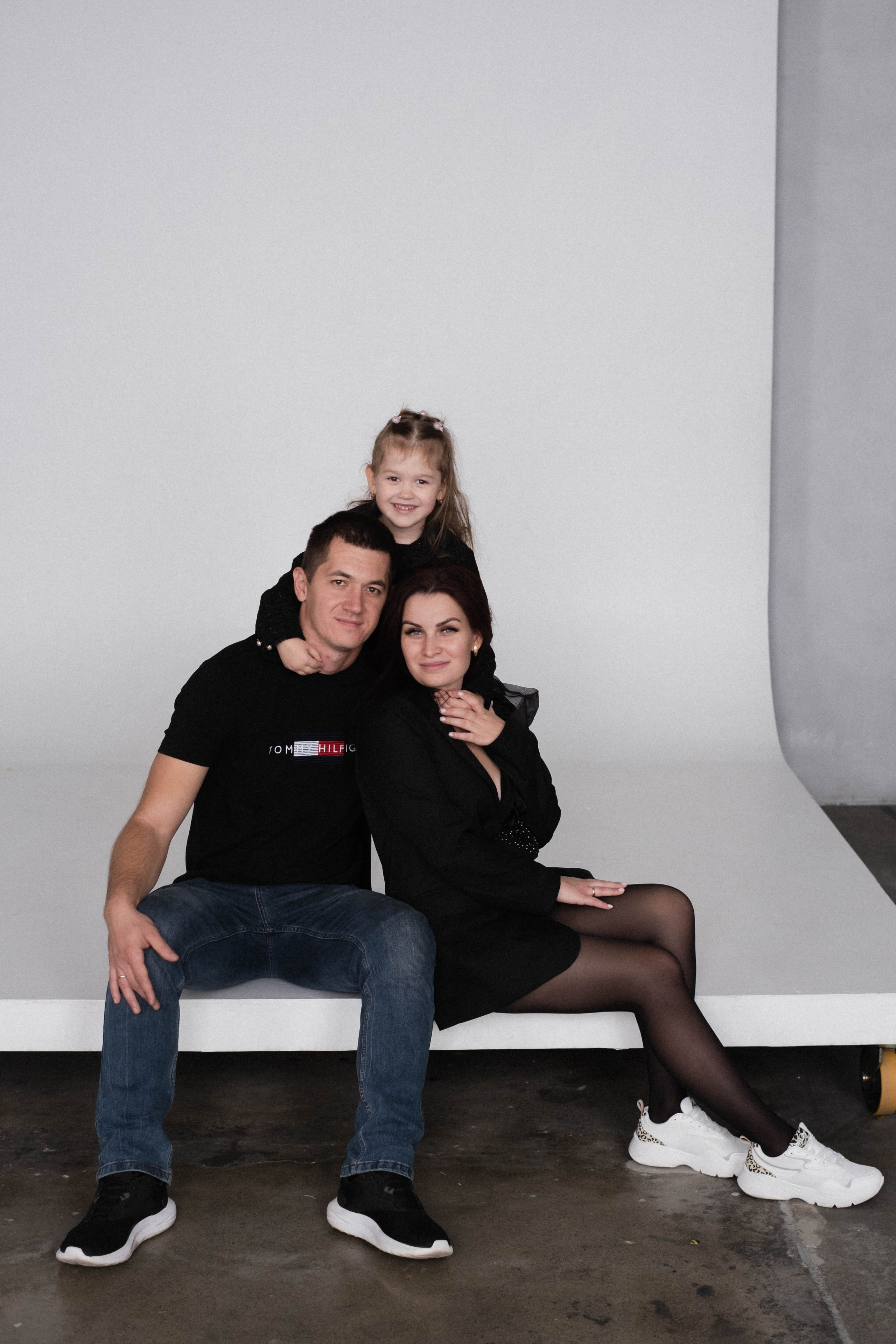 Семейная студийная фотосессия. Свадебный и семейный фотограф г. Волгоград Биленко Ангелина