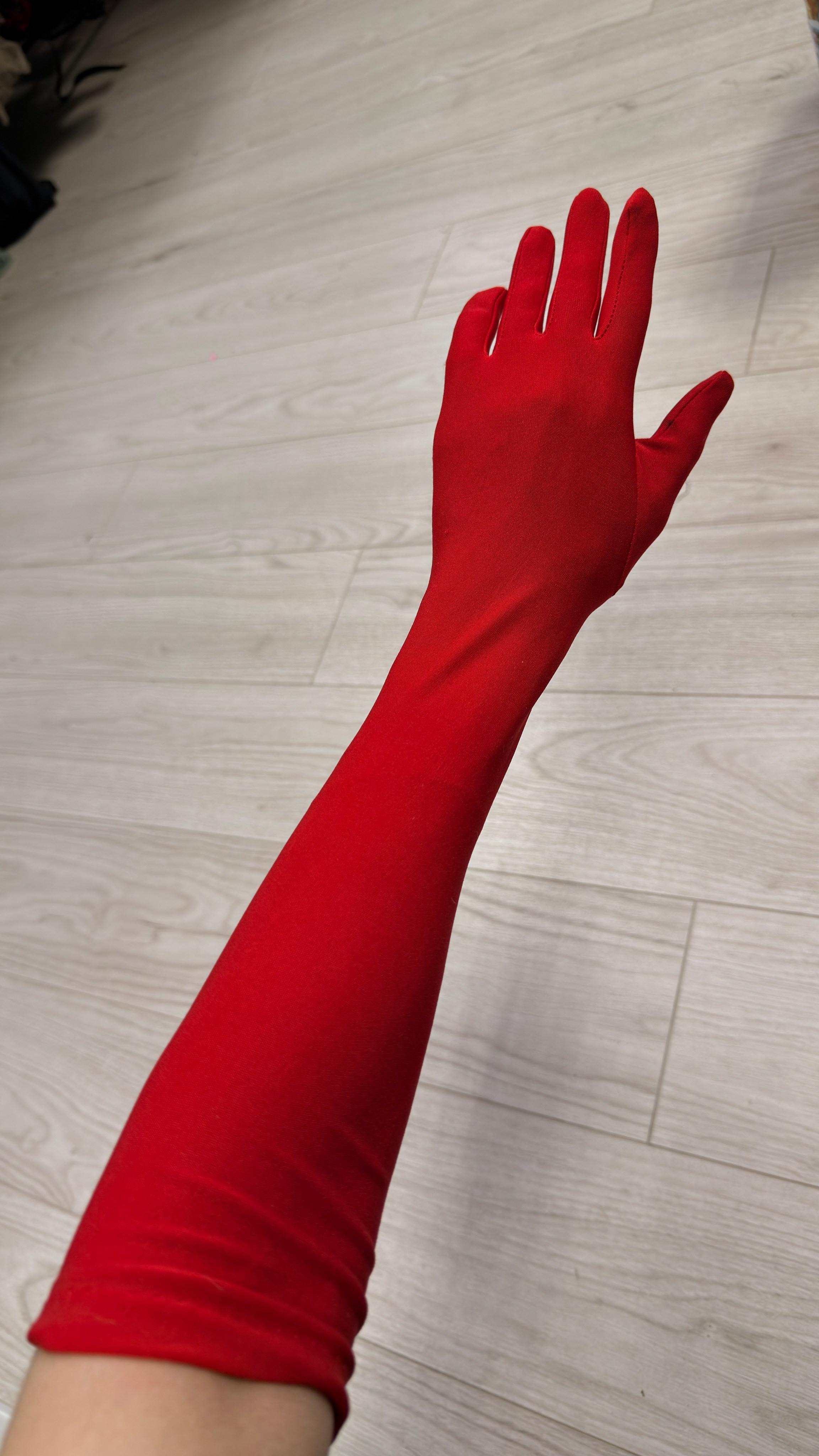 Перчатки в аренду. Аренда костюмов, платьев и реквизита для фотосессий на Камчатке