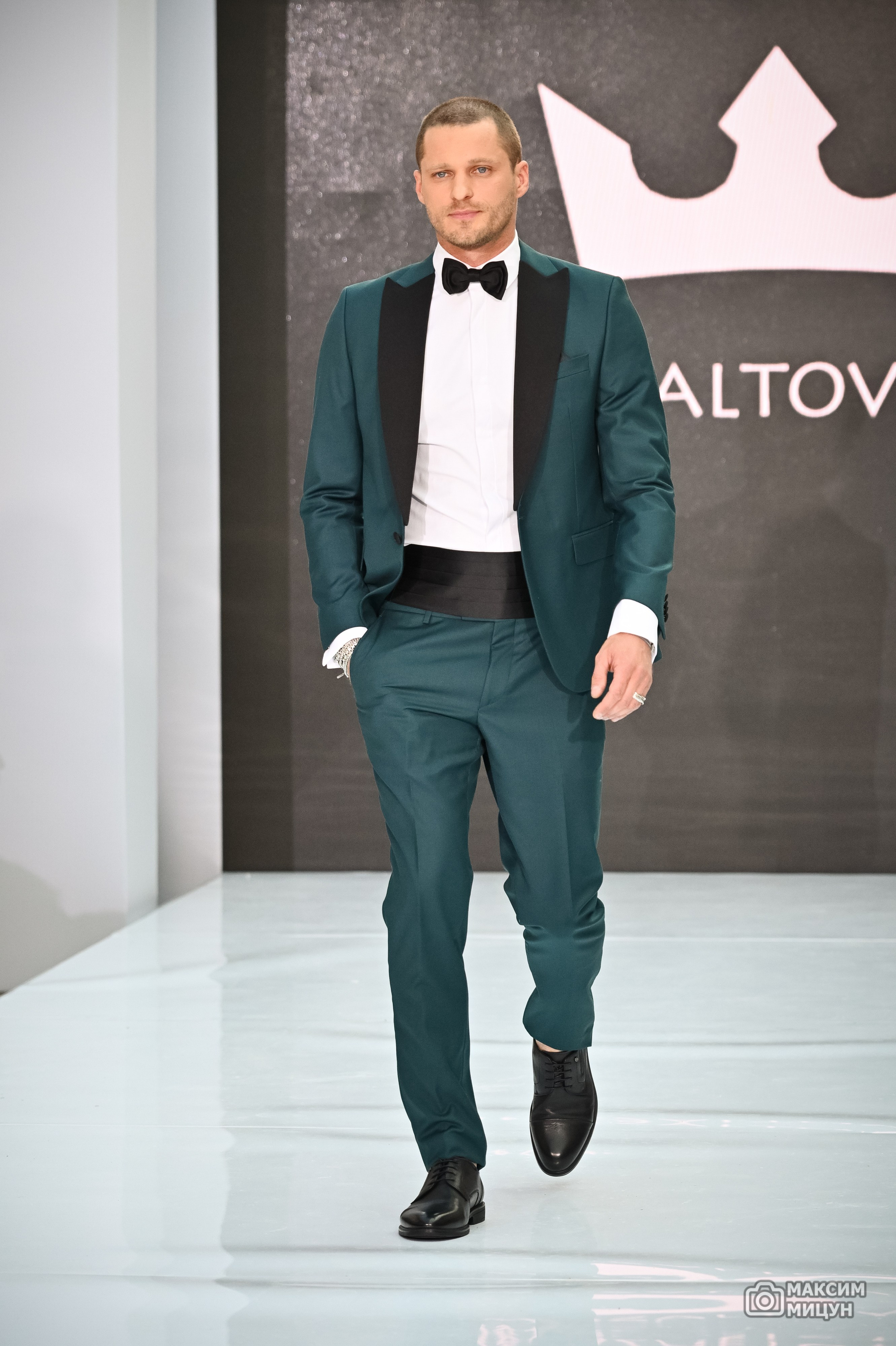 Модные показы. Фотограф Максим Мицун. Портрет, свадьба, репортаж, каталог