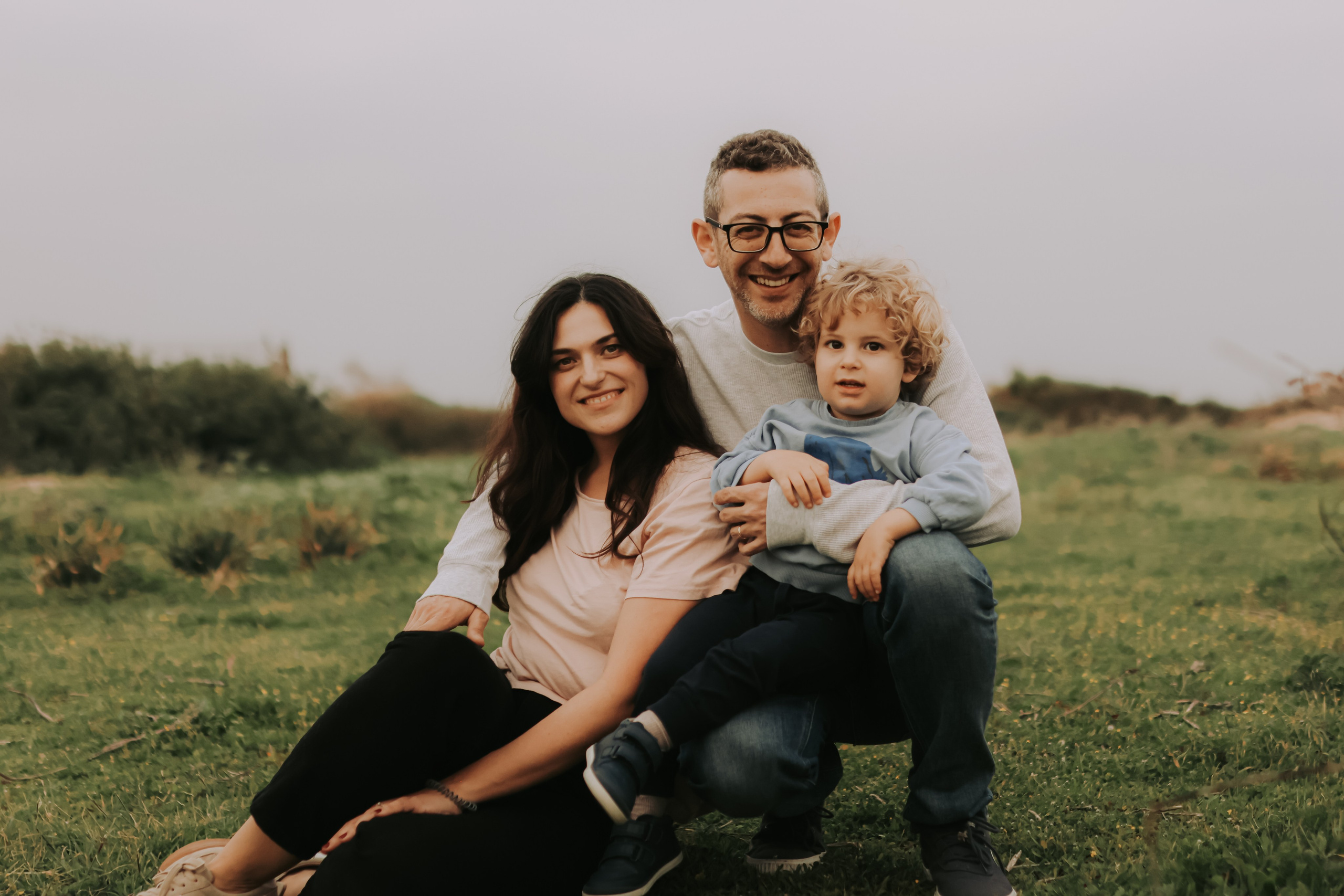 Eithan's family, Tel Aviv | February 2026. Photographer in Israel Alice Milchin