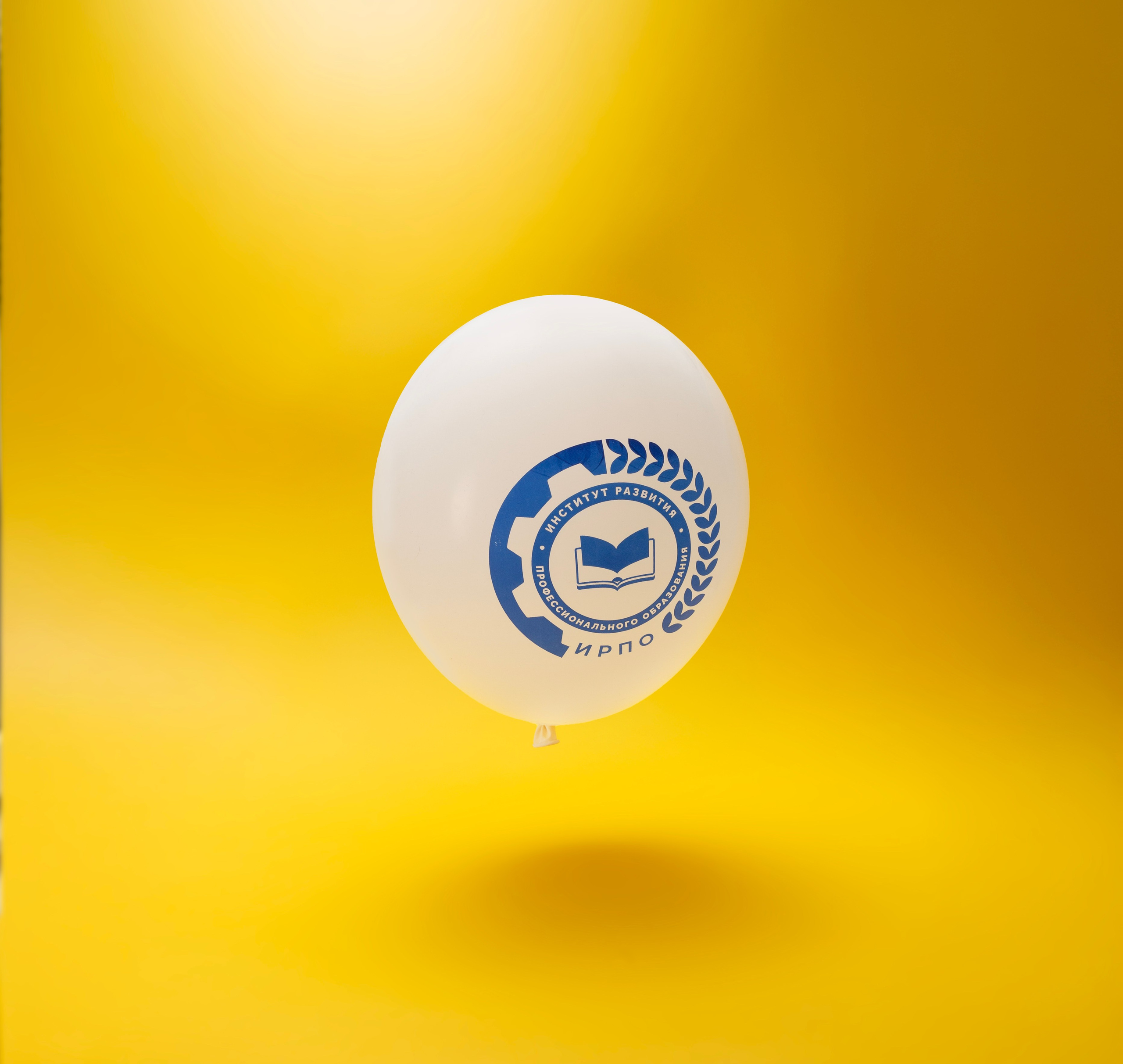 МЕРЧ. Предметный фотограф в Санкт-Петербурге Иван Сапрыкин