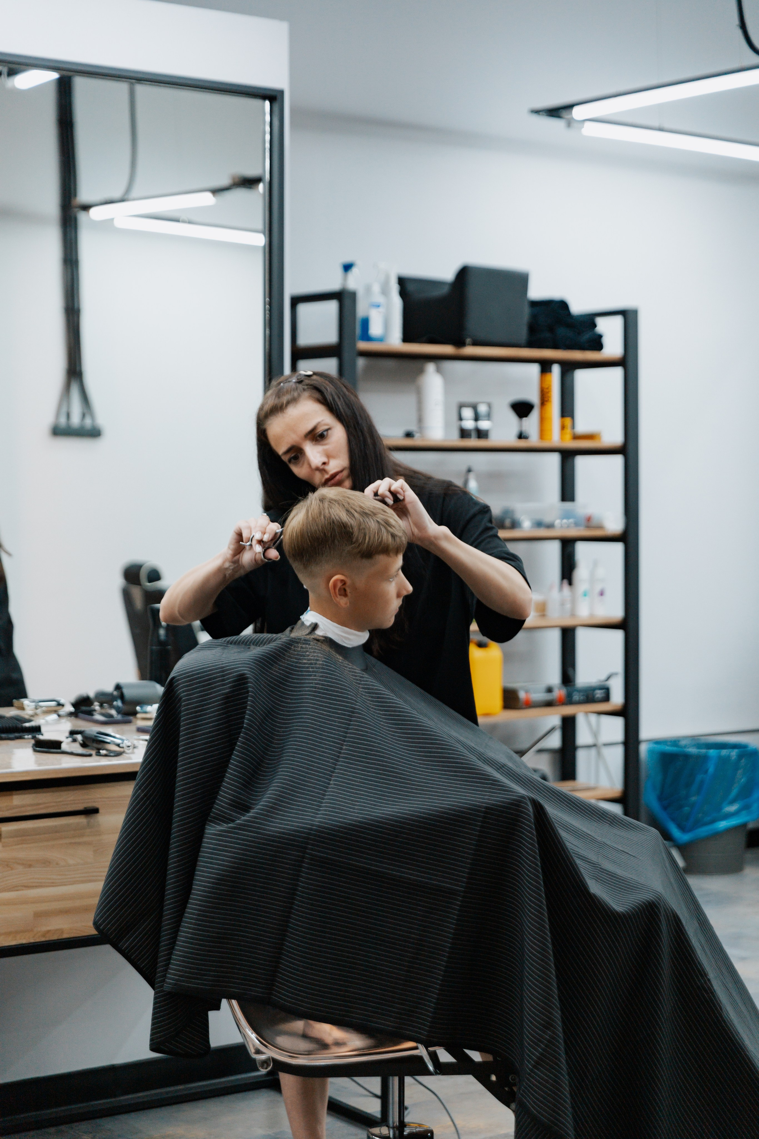 DERBY BARBERSHOP. LIYALEE PHOTO