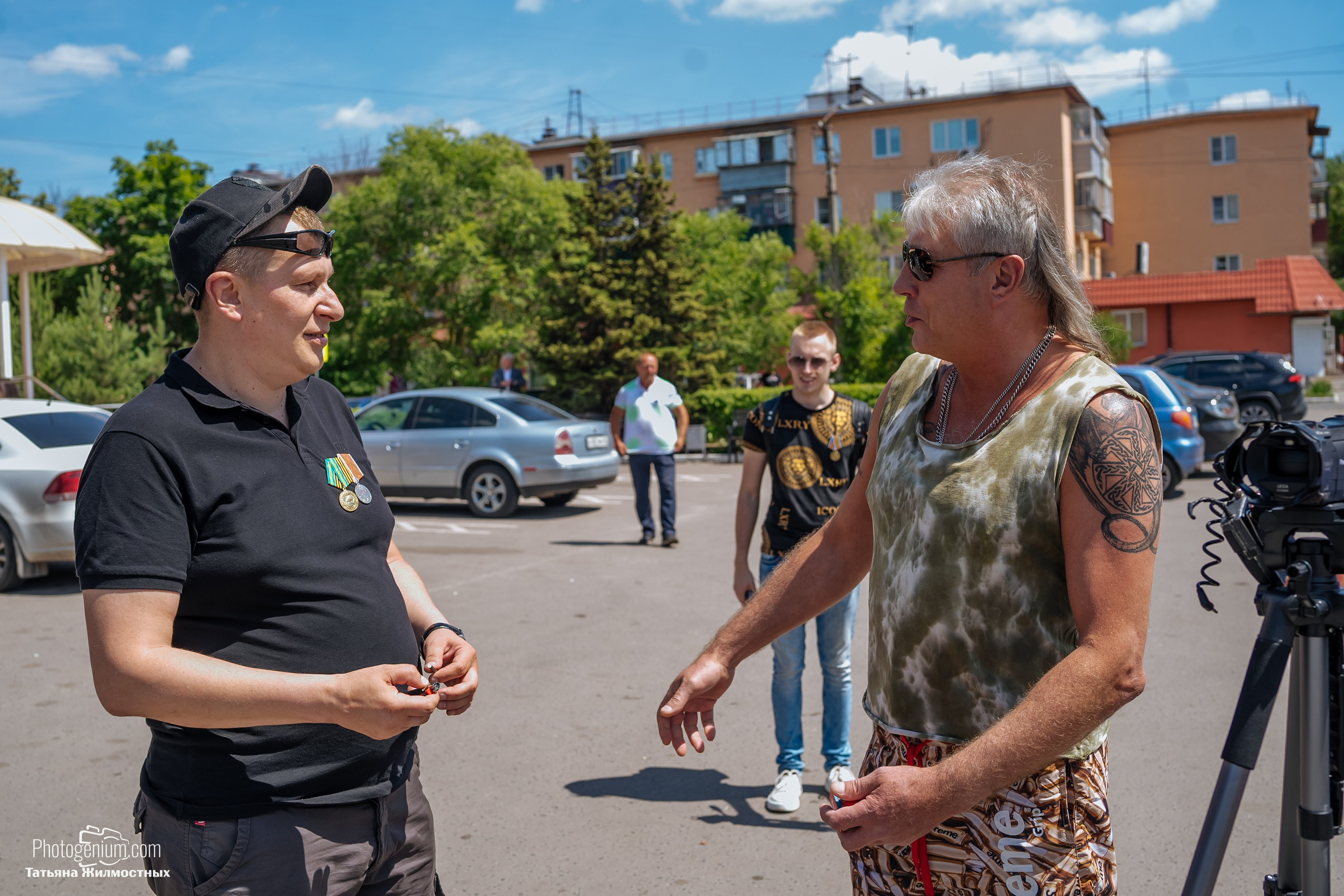 8 июня «Патриоты из Курска» сбор гуманитарной помощи у кинотеатра «Родина». Фотограф Нижний Новгород Татьяна Кейод