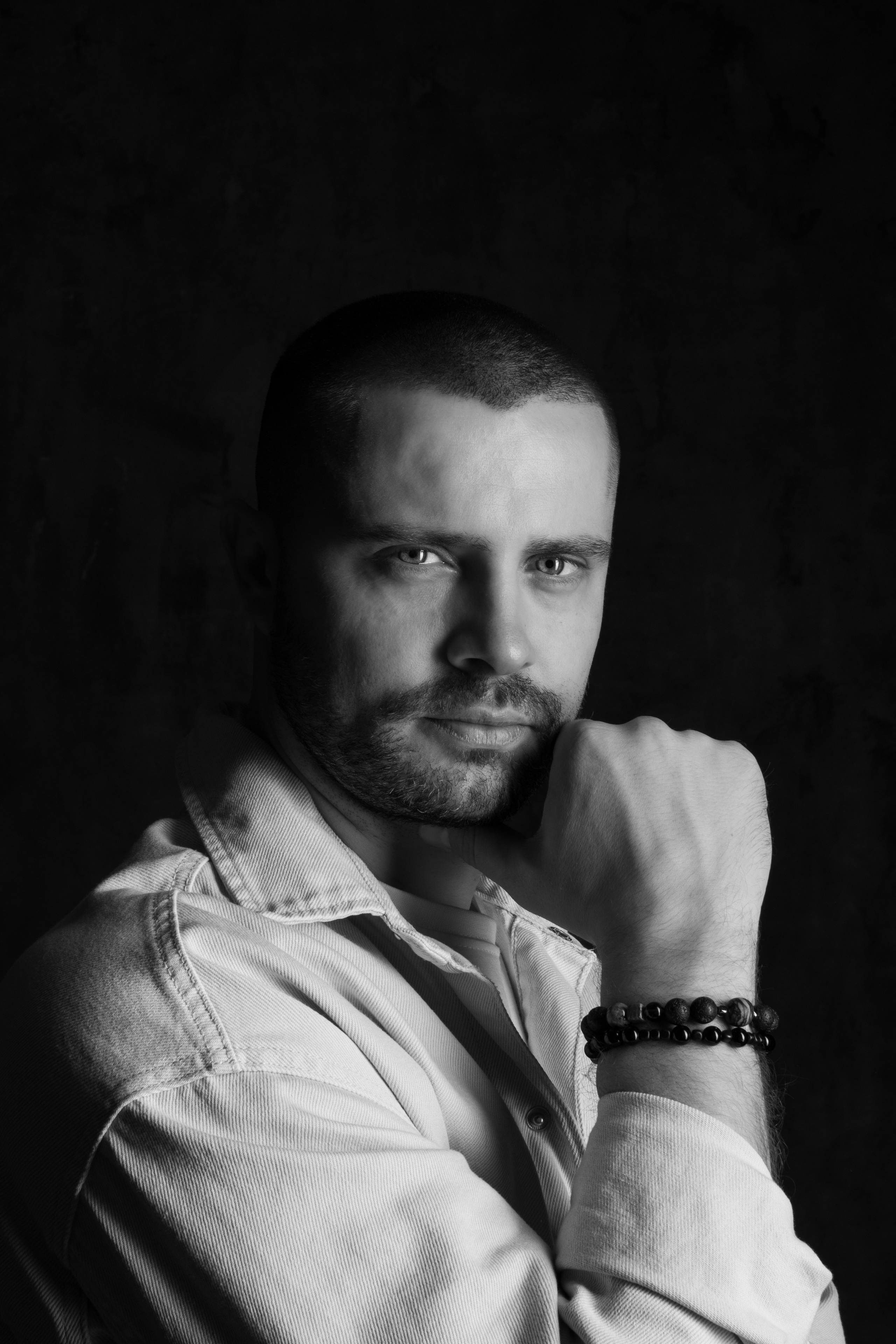 Мужской портрет. Фотограф Екатеринбург Валентина Потапова