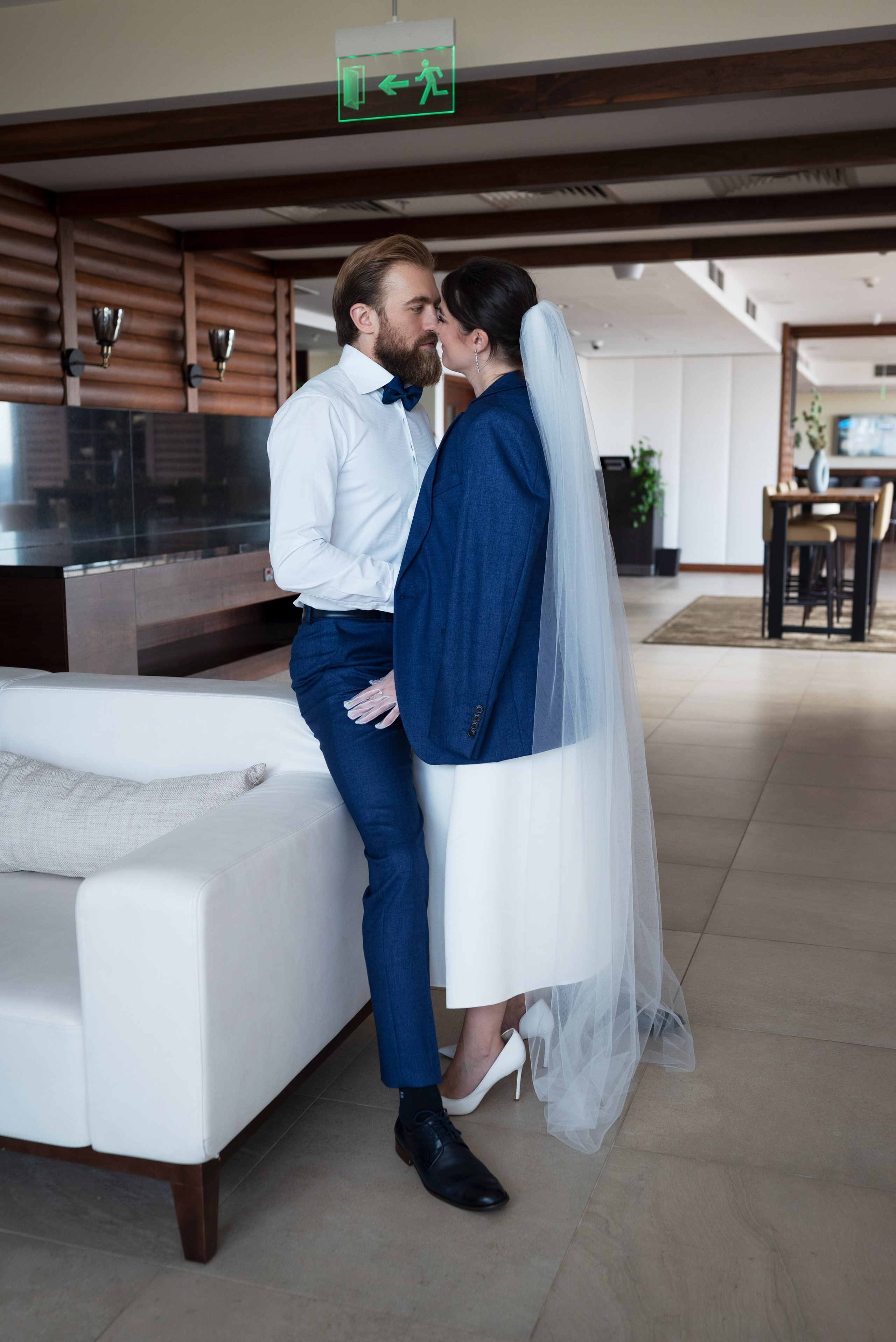 Свадебная фотосессия в «Marriot». Фотограф в Воронеже. Портреты, контент, семейные сьемки