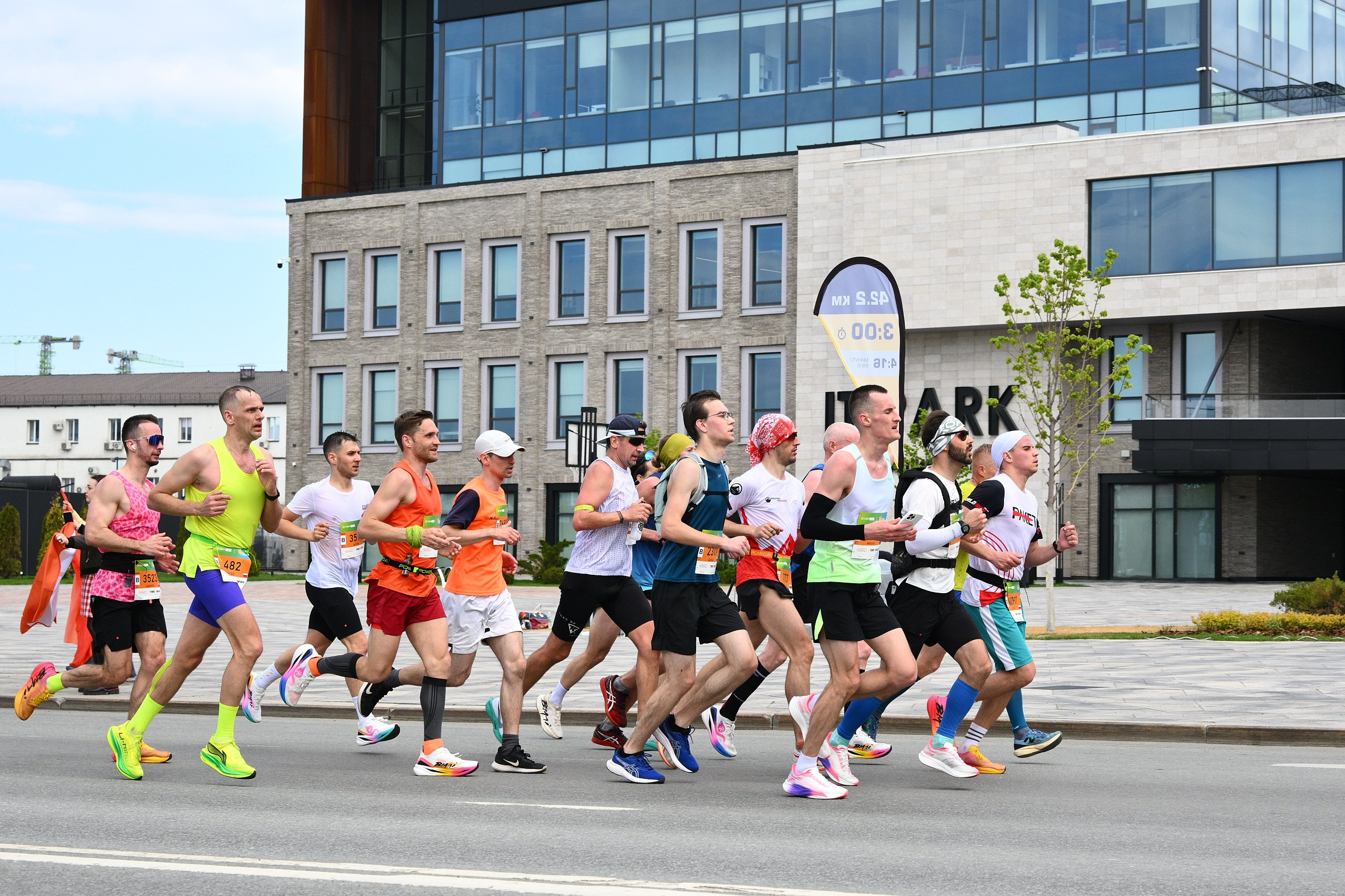 Казанский марафон 2025. Спортивный репортажный фотограф в Ижевске Сергей Мерзляков