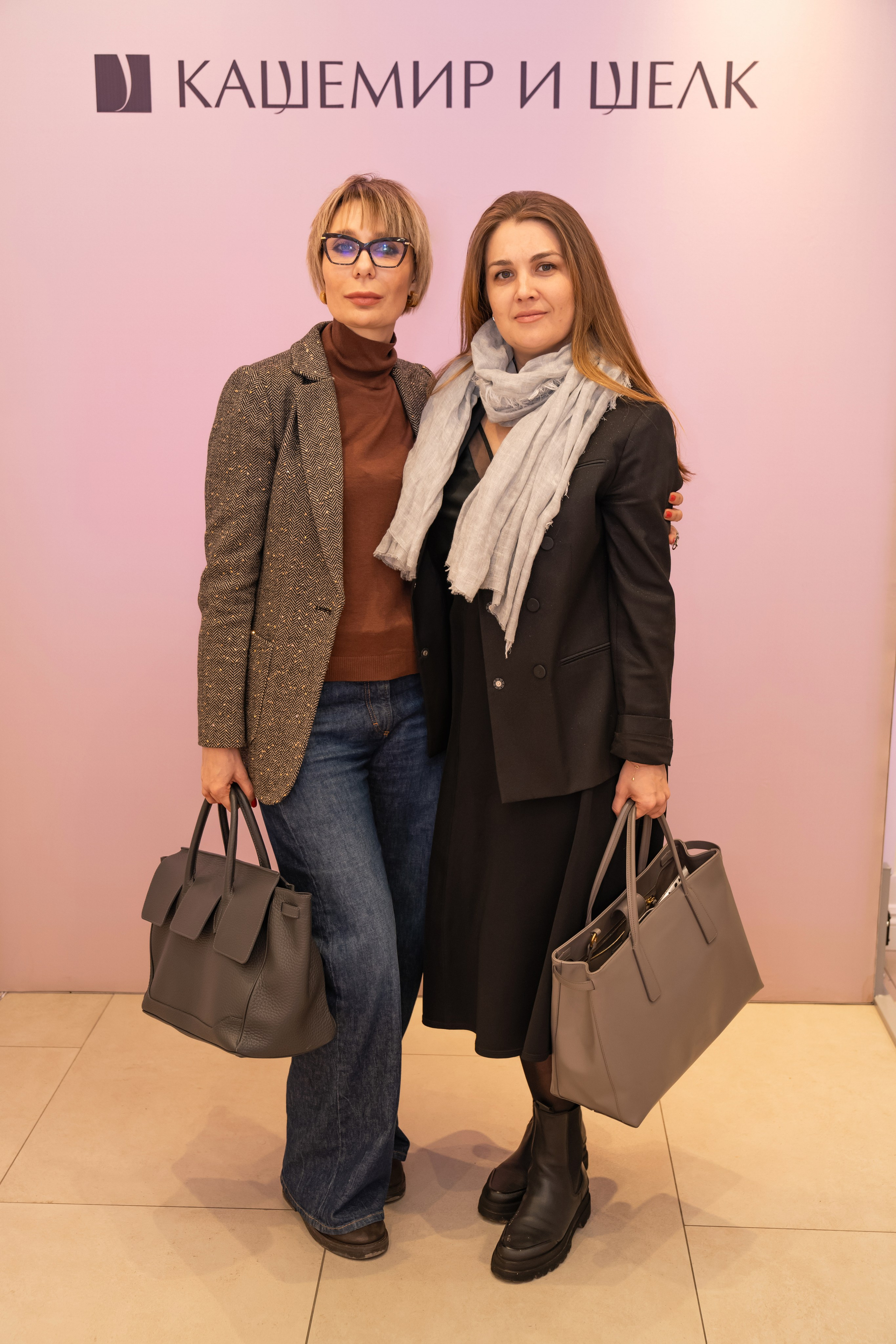 Модельный показ. Занимаюсь профессиональной фотографией и живу рядом с Байкалом. Работаю в разных жанрах