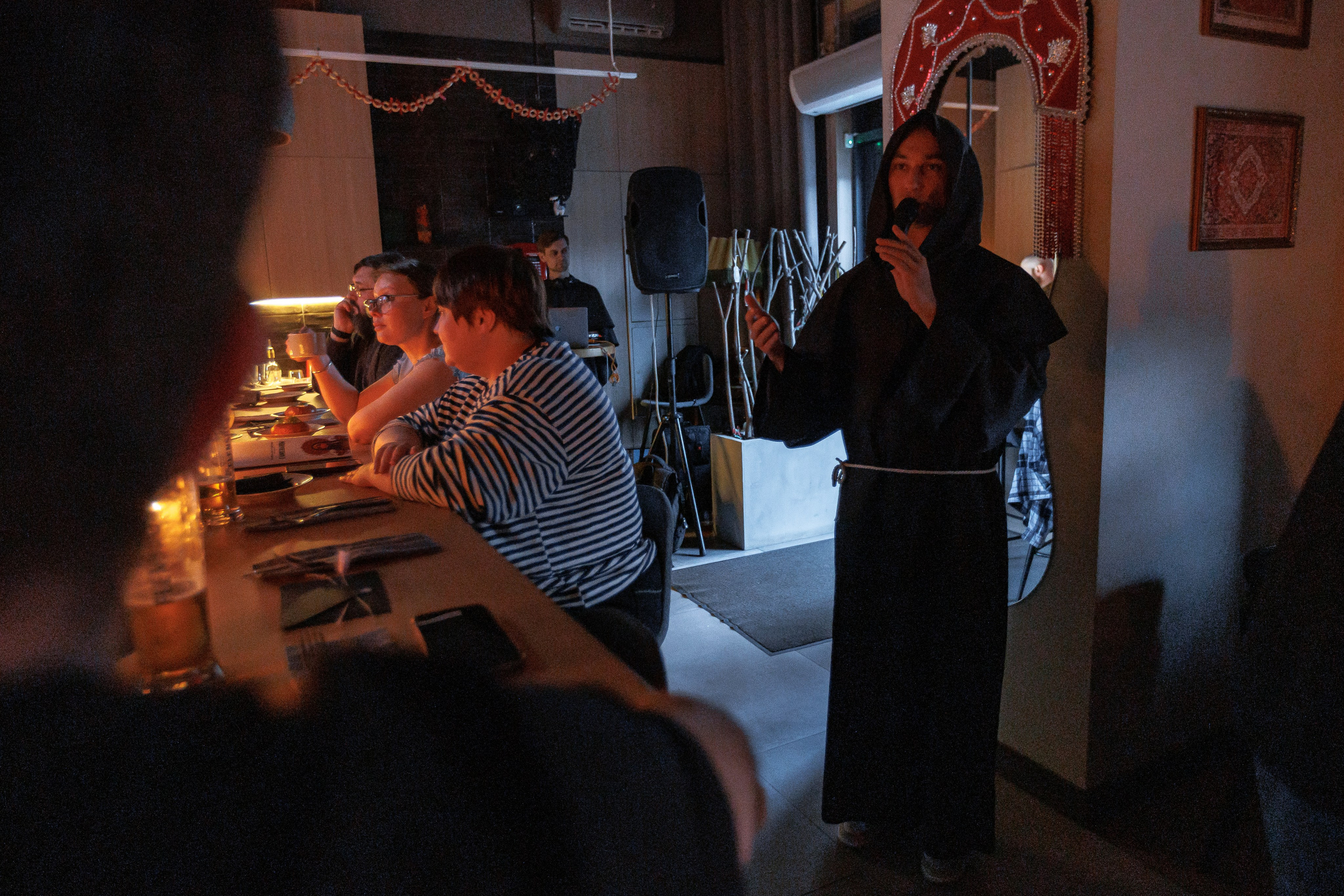 Гастроужин Поселенцы в гостях у Самозванцев