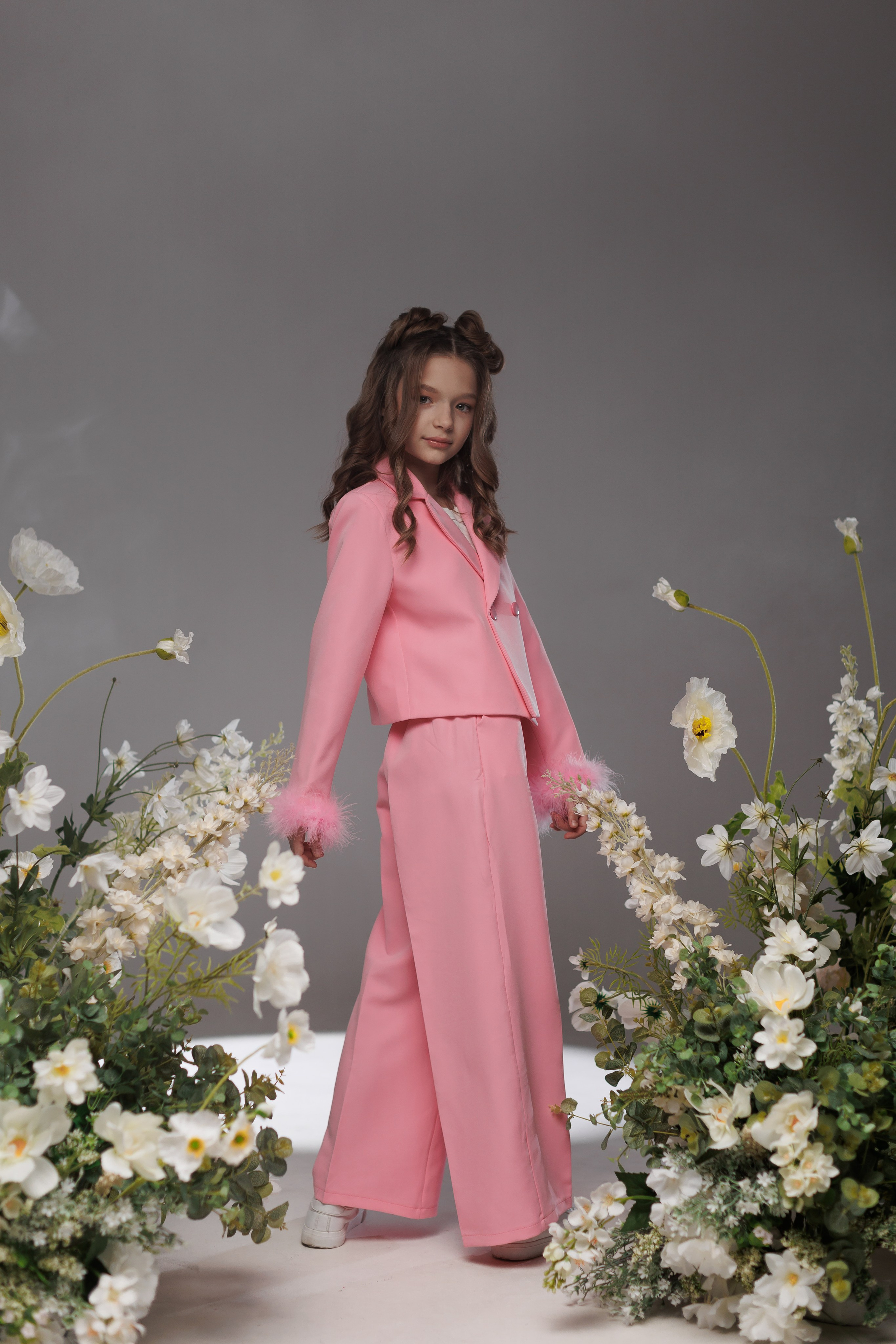 Съемка с цветами для модельного агентства. Анна Демидец — фотограф и маркетолог в Новошахтинске, Шахтах и Ростове-на-Дону