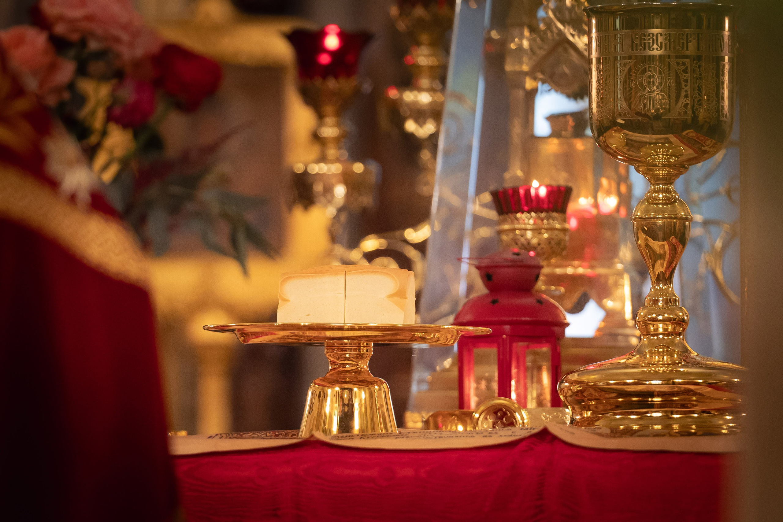 Богородский храм. Пасха. Полунощница, Божественная литургия. Антон и Татьяна Денисенко — В храме