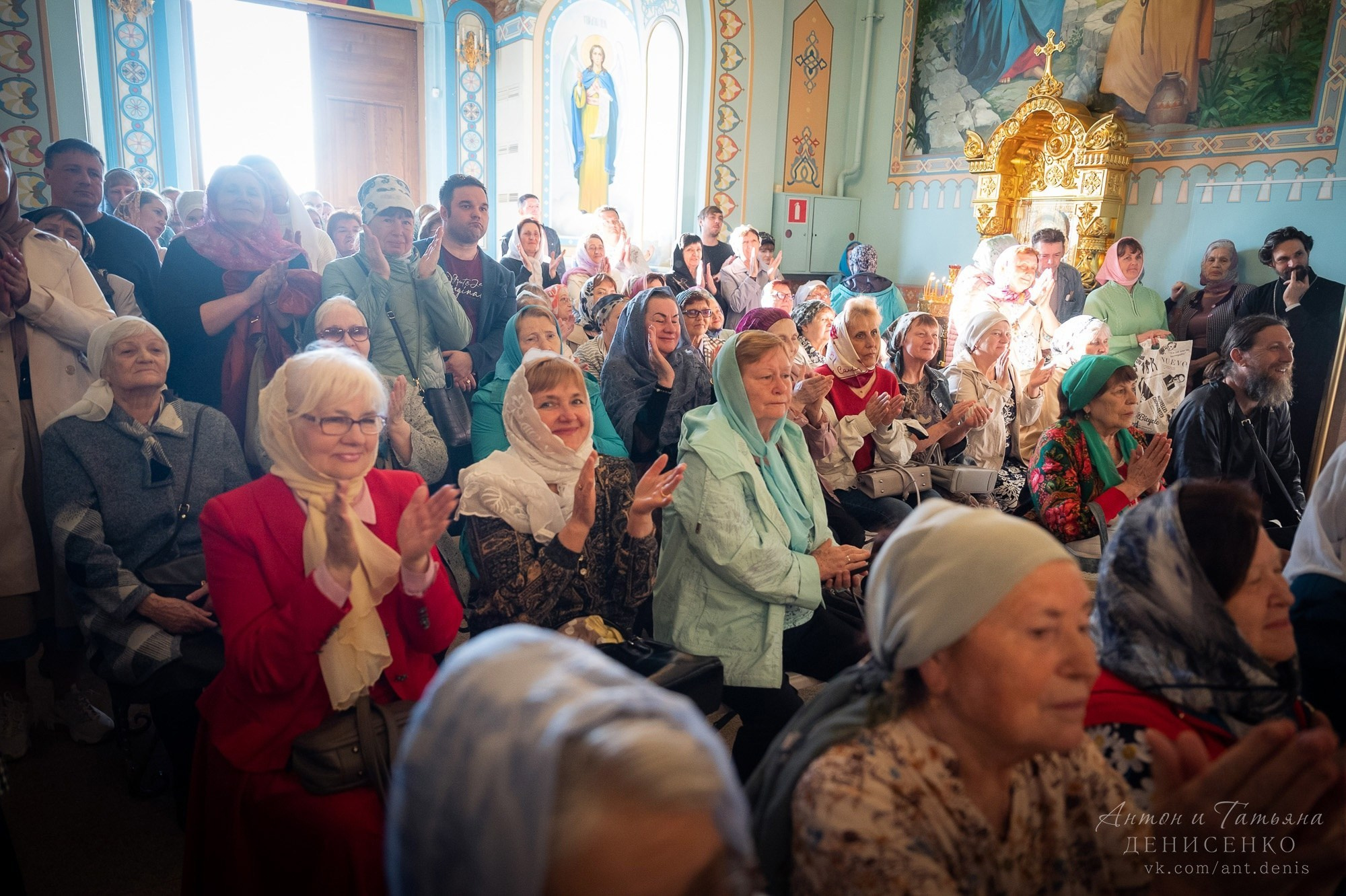 Антон и Татьяна Денисенко — В храме