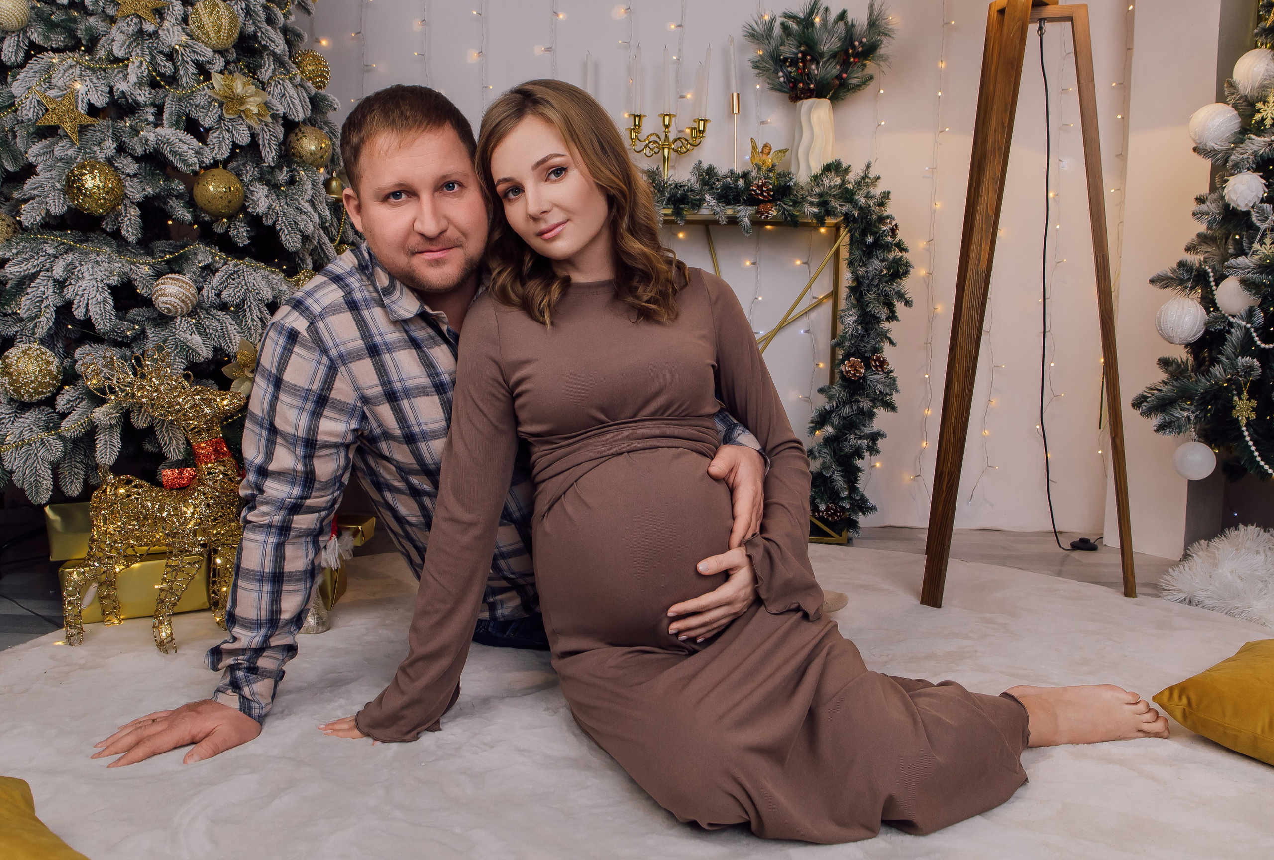 Олеся с семьей Новогодняя